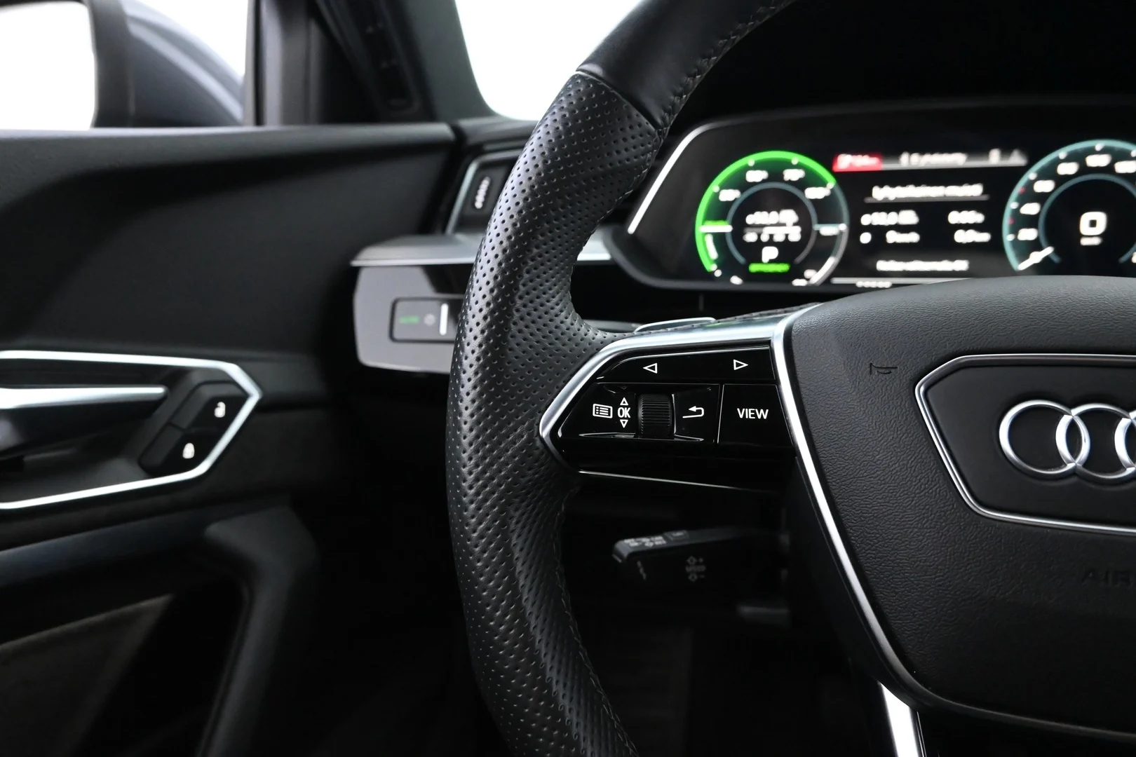 Car Image - 4e4Tg0uFrUrGj8uqRGrtHu