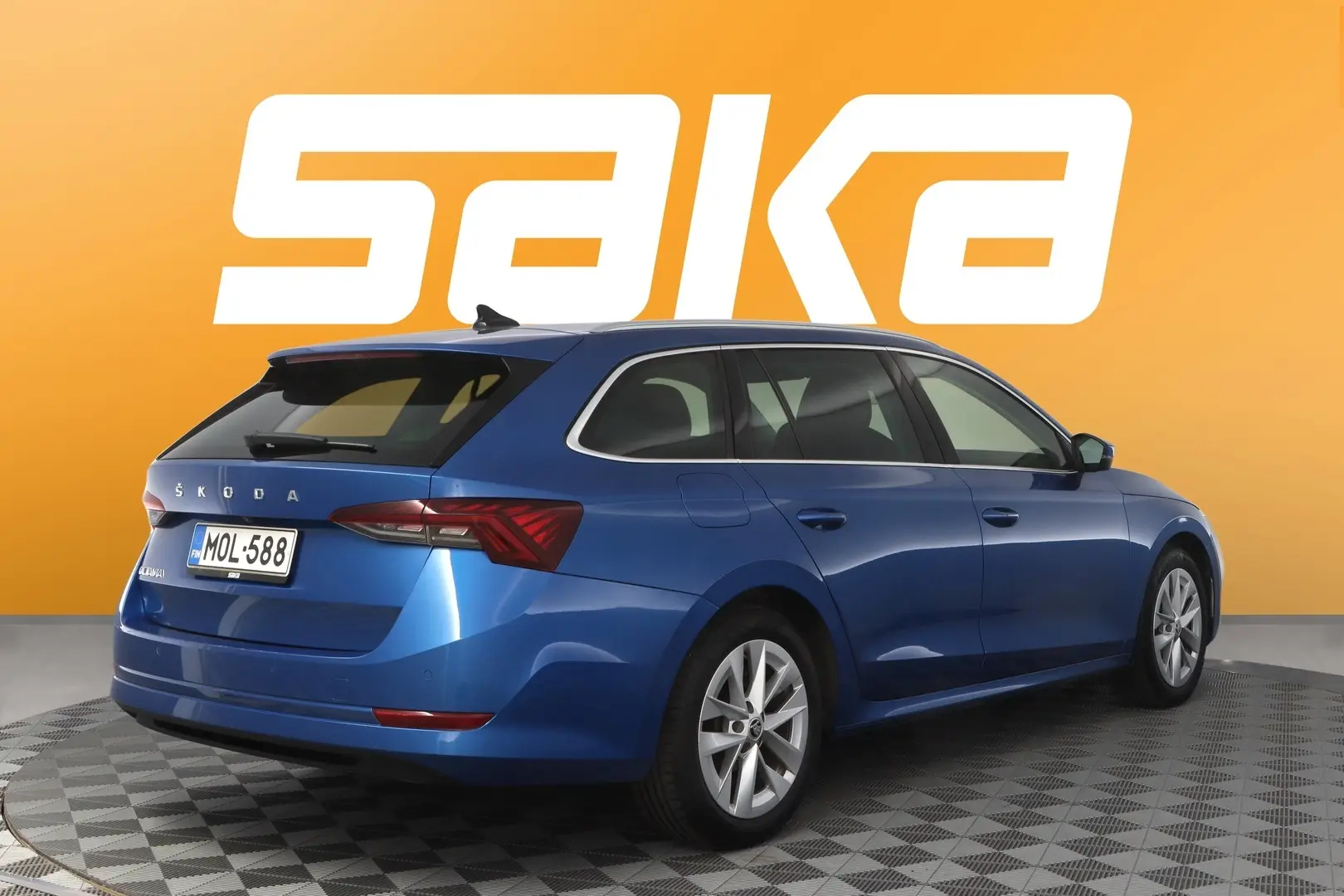 Car Image - 3glcVwAlarWvT33ixx13Nn