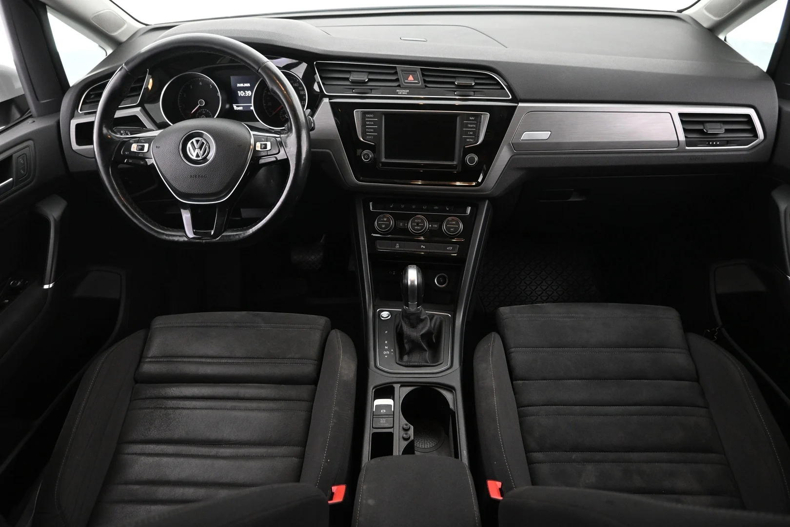 Car Image - Q2BXNQbIqW5plPjr7lXbn