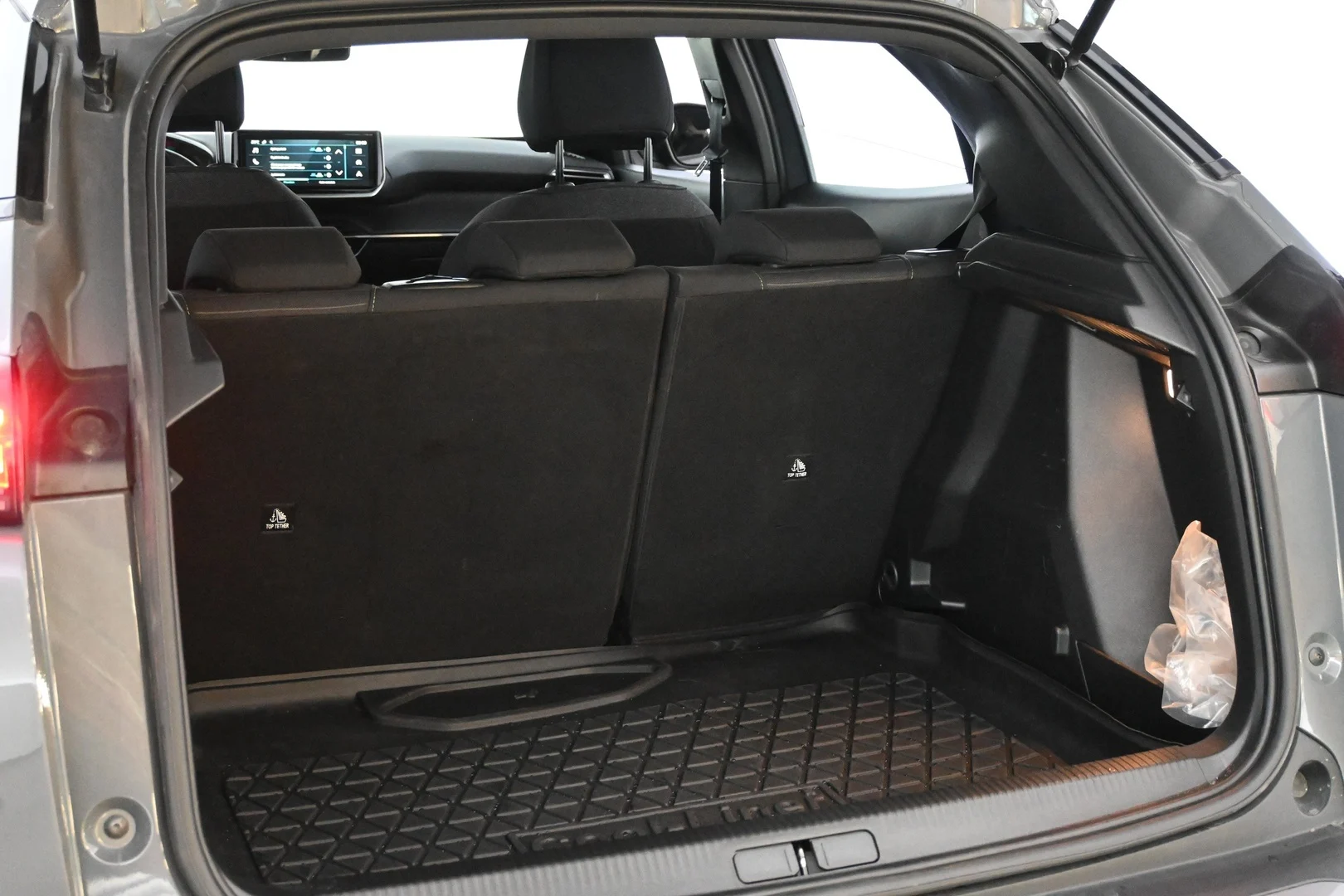 Car Image - NpmX379stcUGr8W1vAjVA