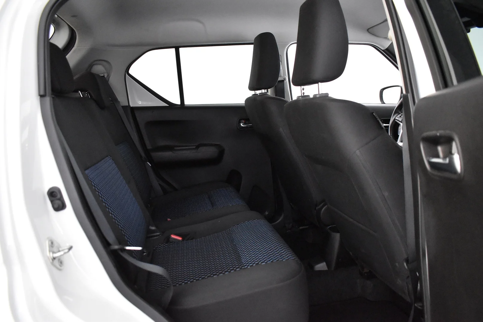Car Image - 3gqmkwo4AmyzhkyysqwEIl