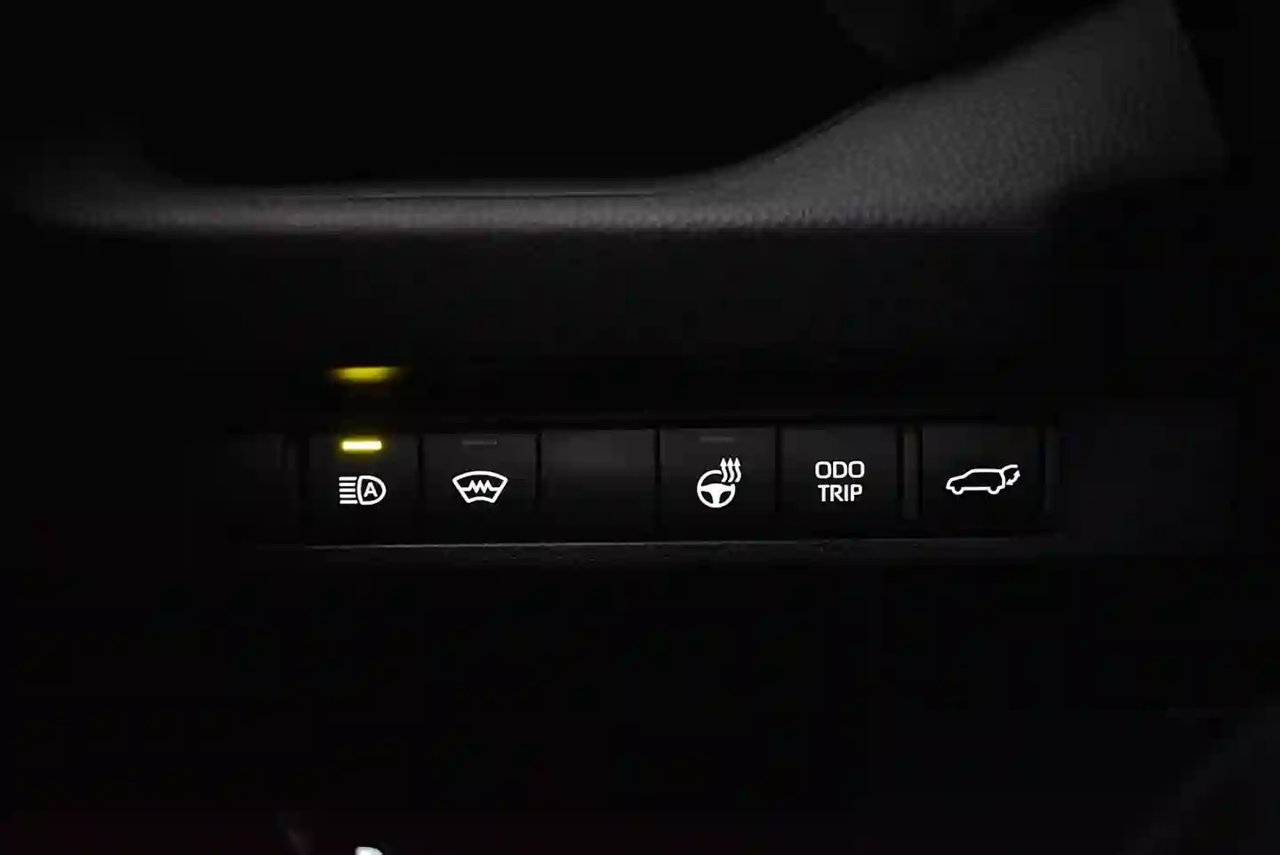 Car Image - 42iq3GHZwQLNH19bDlMhxm
