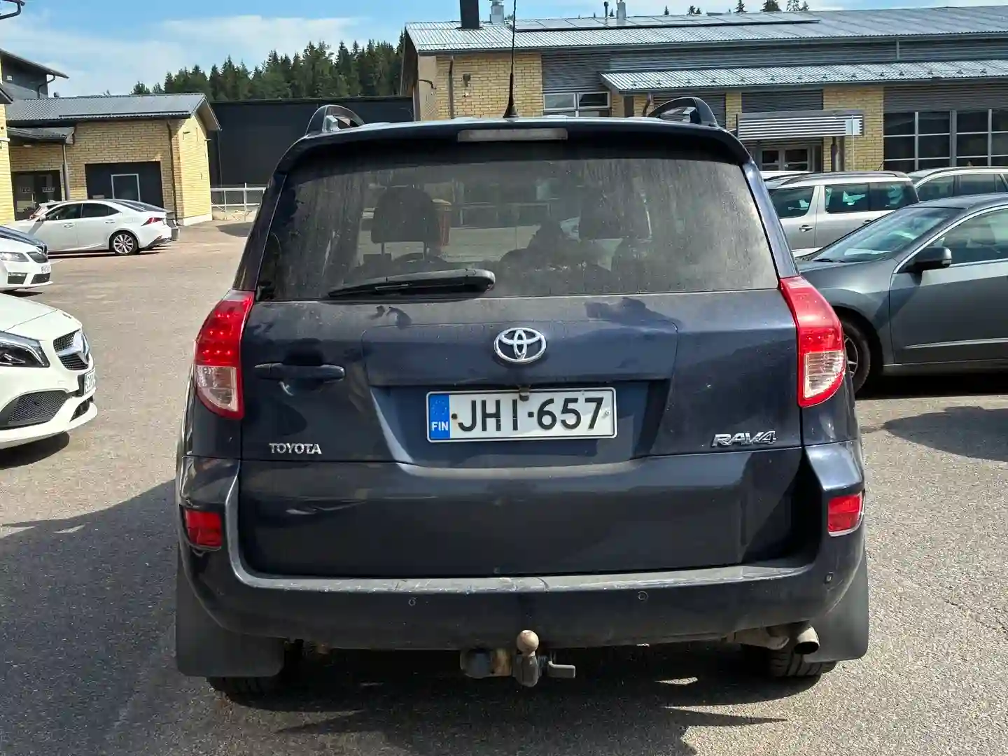 Car Image - 4oEZzOl0AU8chuRPzTiVp8