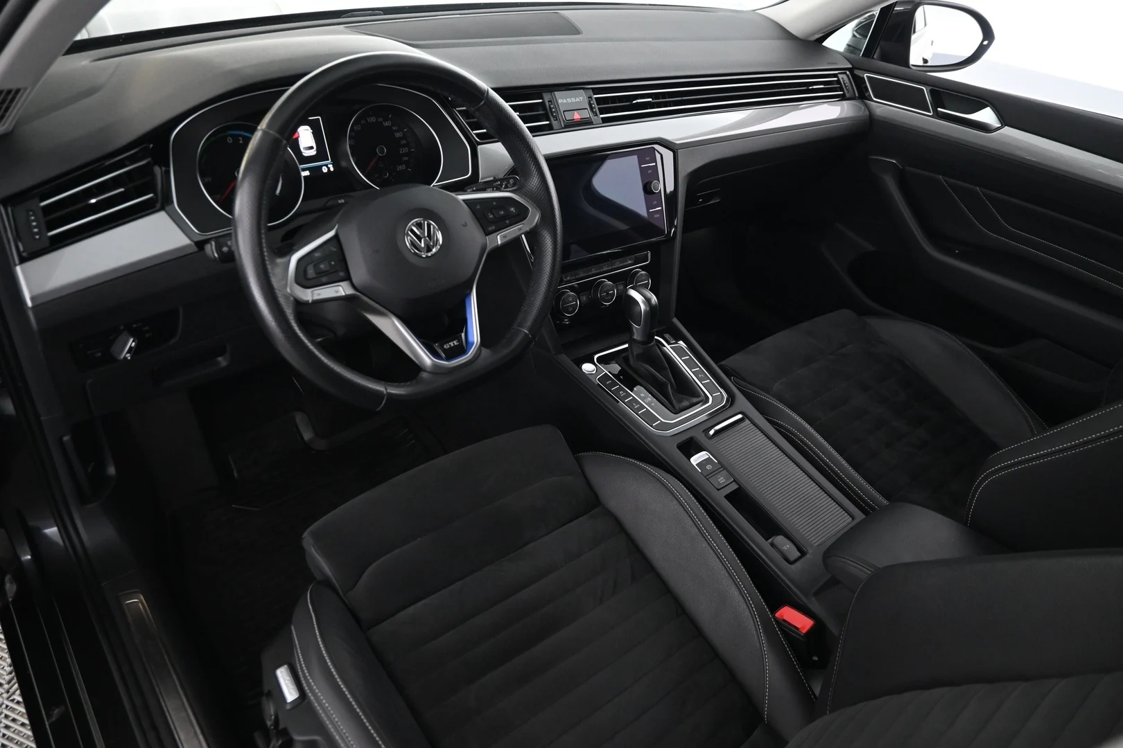 Car Image - 1ZNh13vWHw4ynySeKraMKp