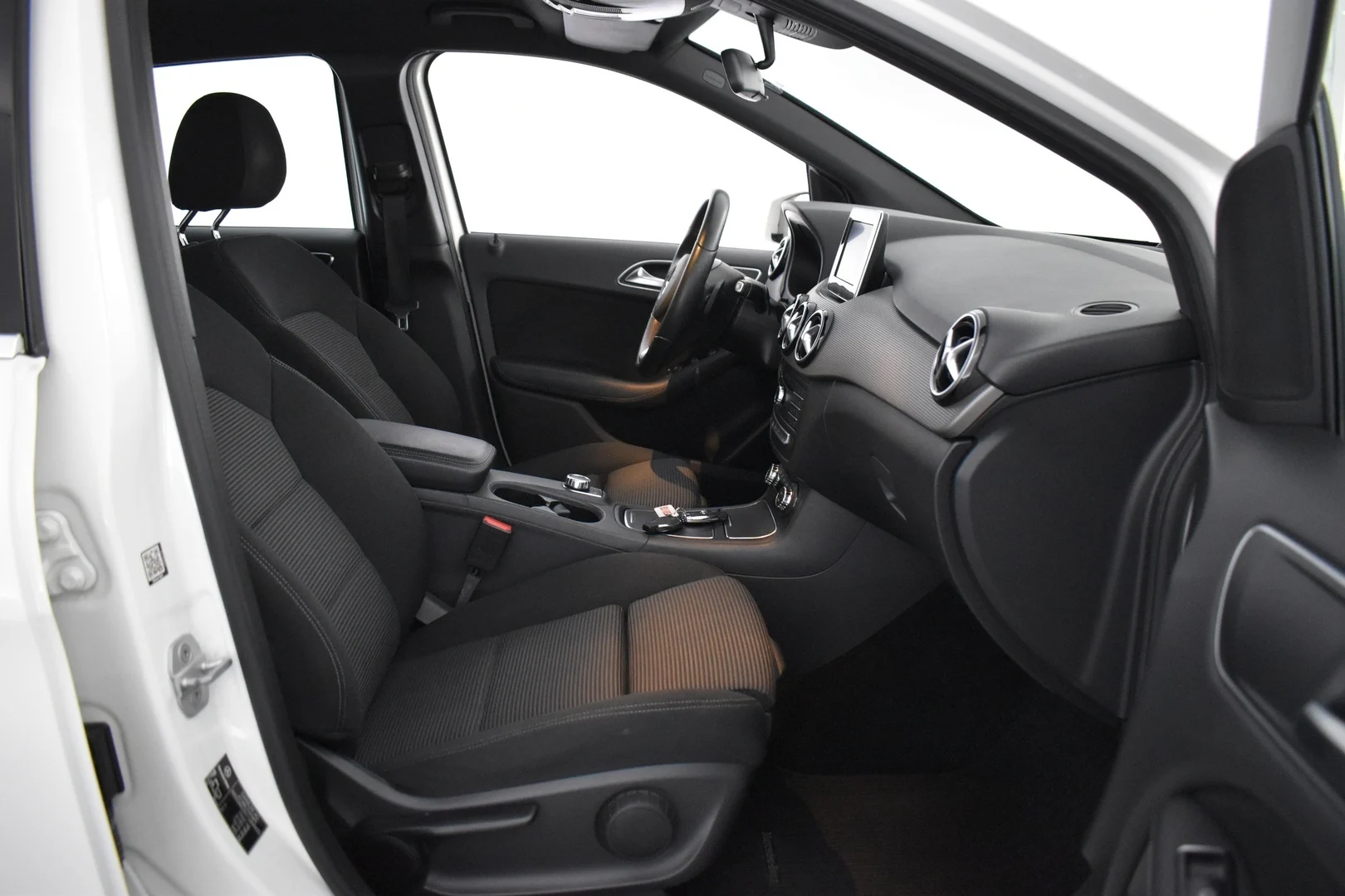 Car Image - GjT6VcPIJxzirGwUrGAic