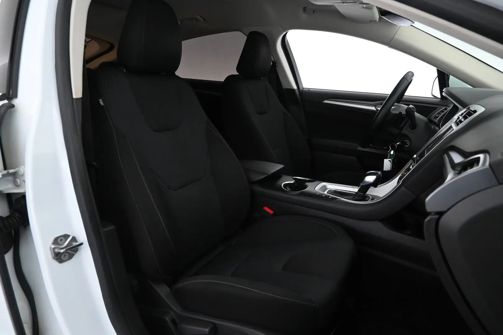 Car Image - 6Q6nMgkAnVHWrgrRfKv33s