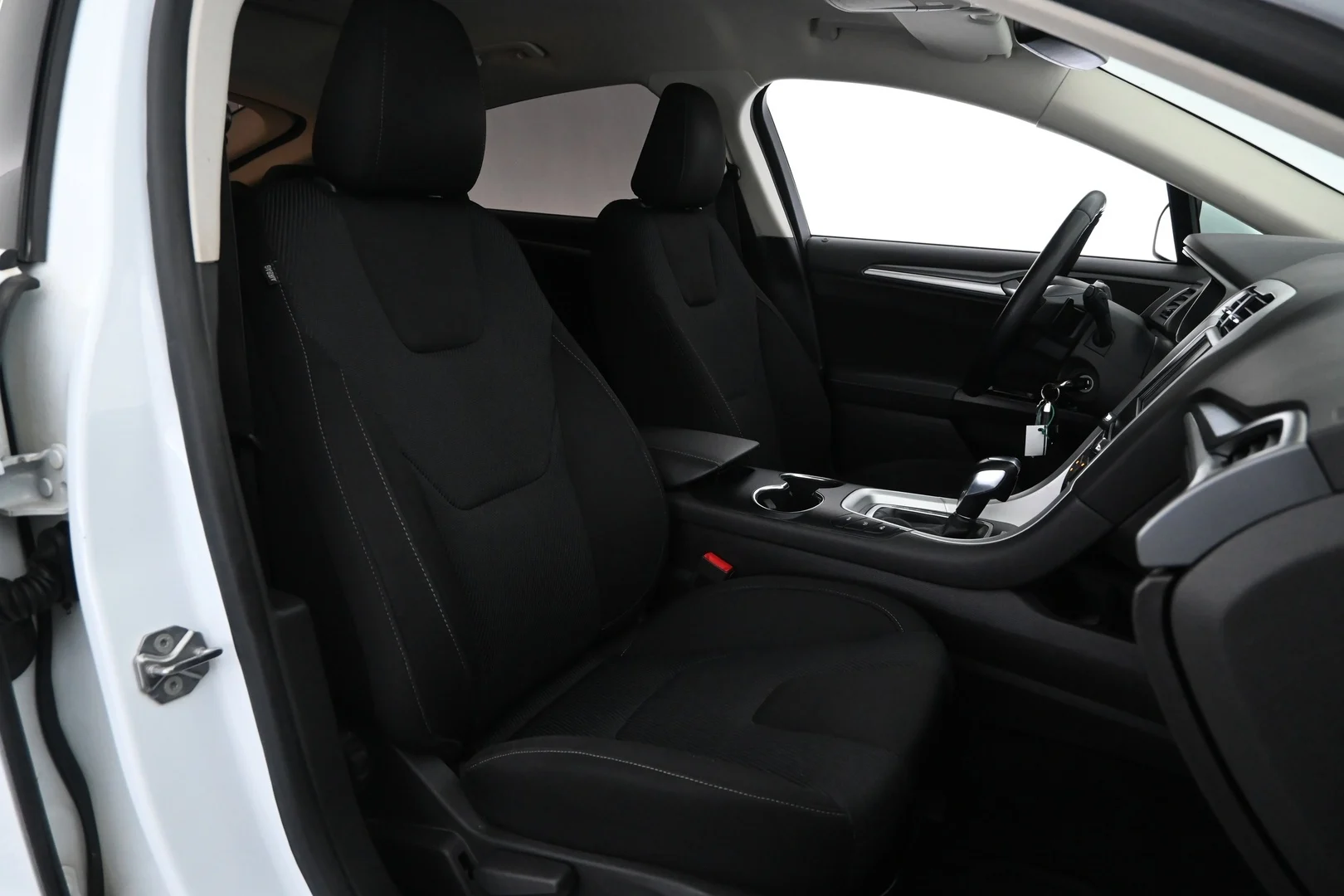 Car Image - 6Q6nMgkAnVHWrgrRfKv33s