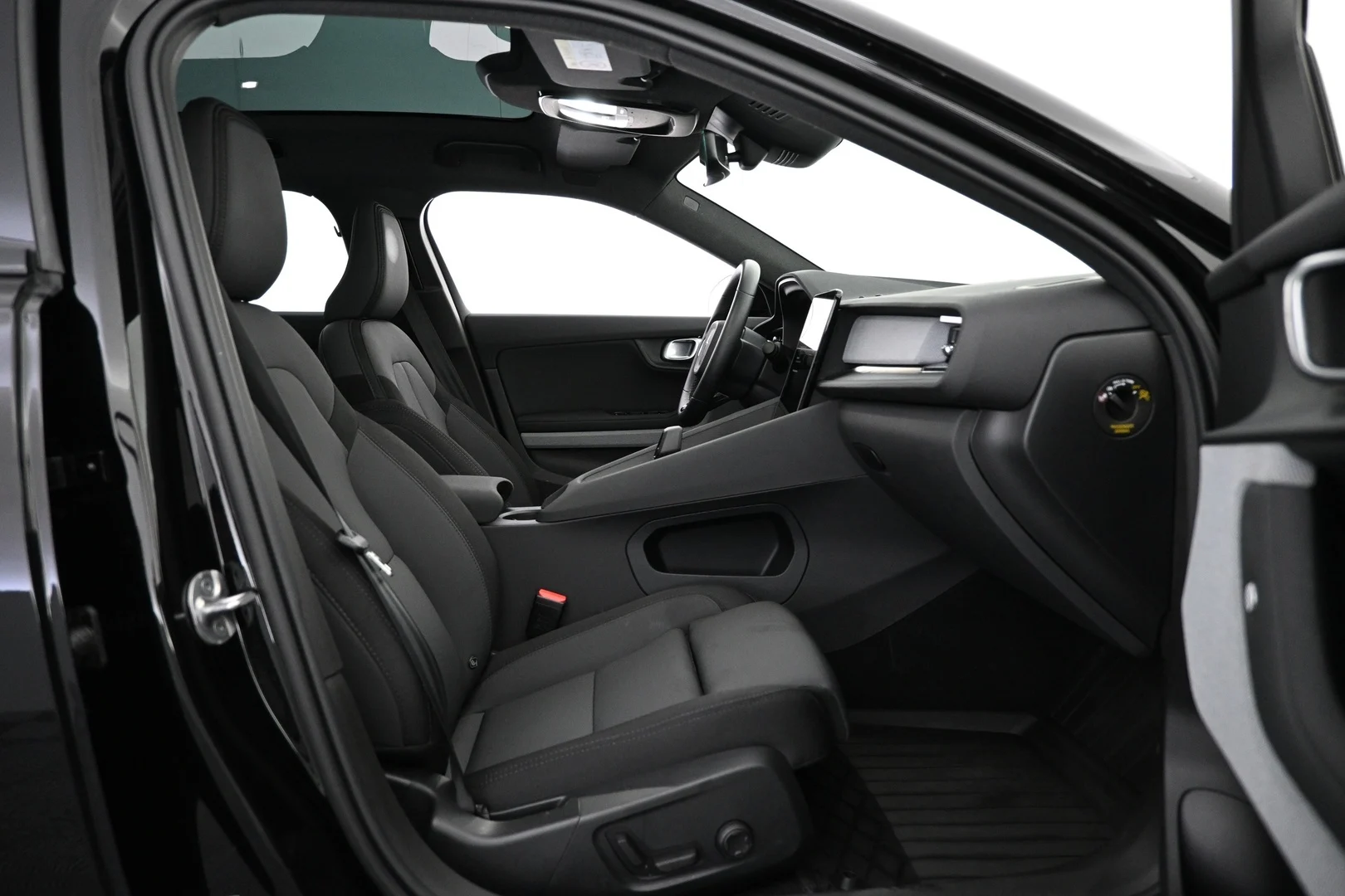 Car Image - 7ruMfwZrgUAZcqJGwN9Jzq
