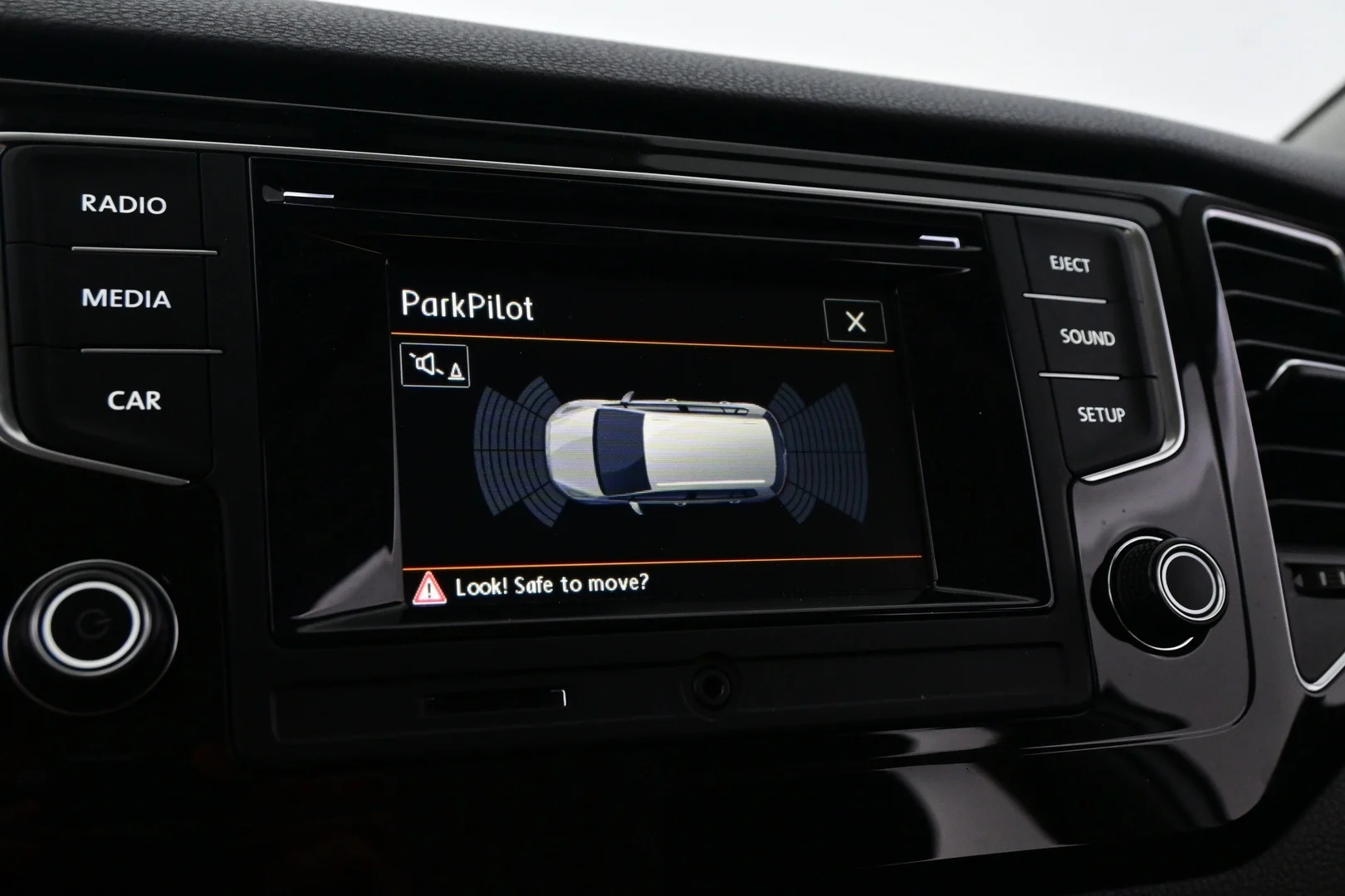 Car Image - 1Q7SWsKtUFw0lKjwgz7W6V