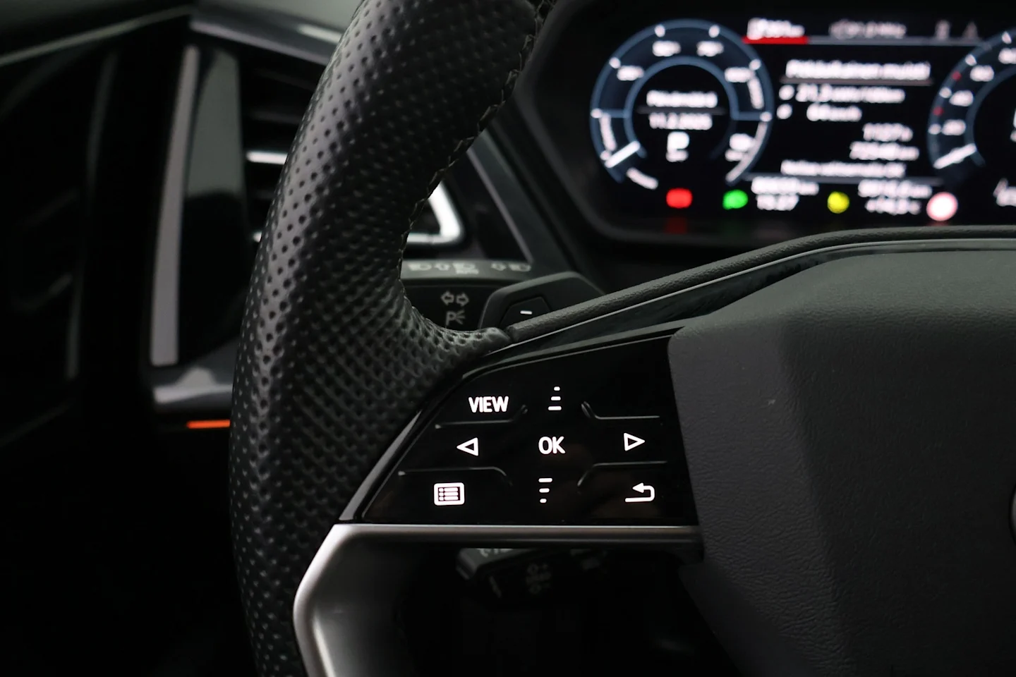 Car Image - 6cuuNZ3IuuTVaohAt8hWCa