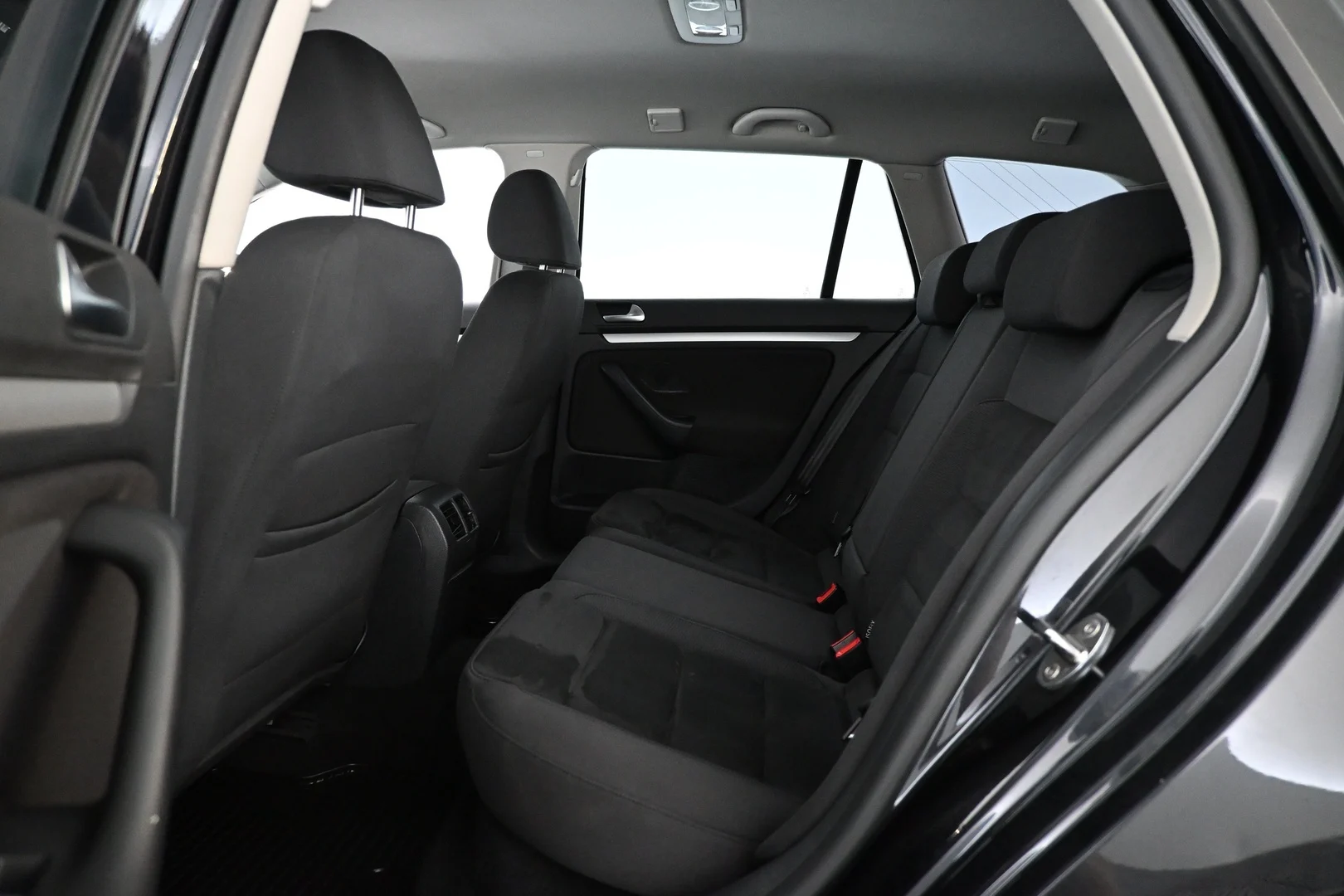 Car Image - Nz6VlDXkVubTryVsHzoJA