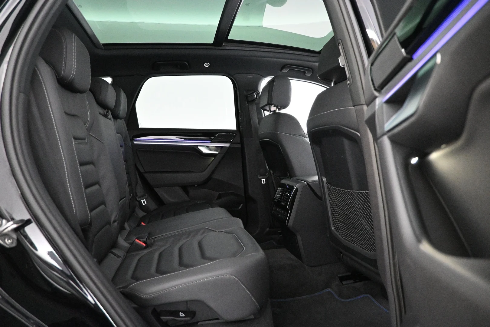 Car Image - wvnwtuucSVeP86wI0NqV1