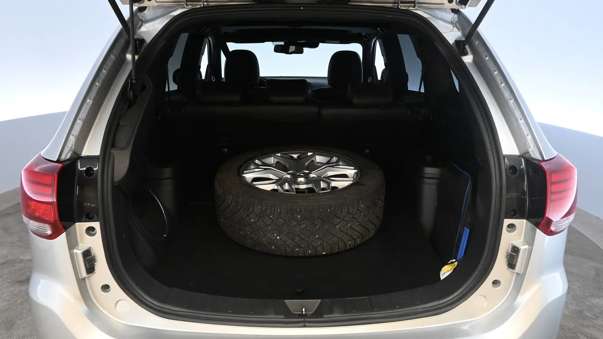 Car Image - 2nfVczcvgvTq2YX1dEr7Iw