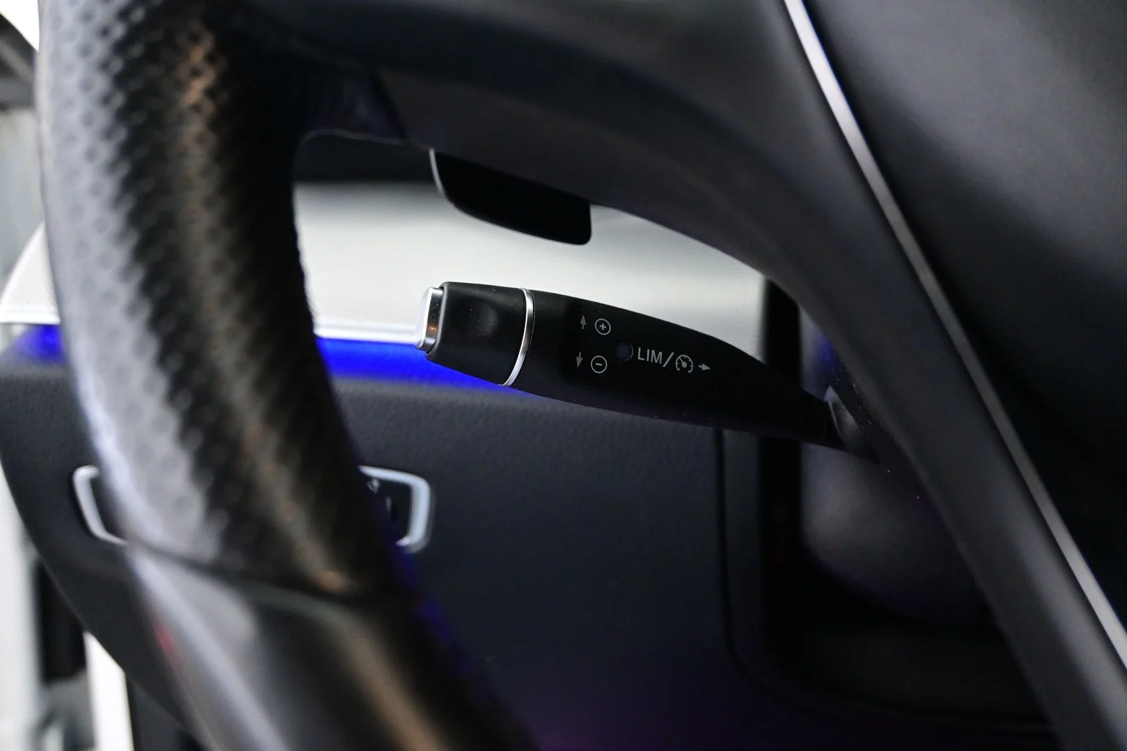 Car Image - 3xeR8YJHKH1umrGqUQjsUz