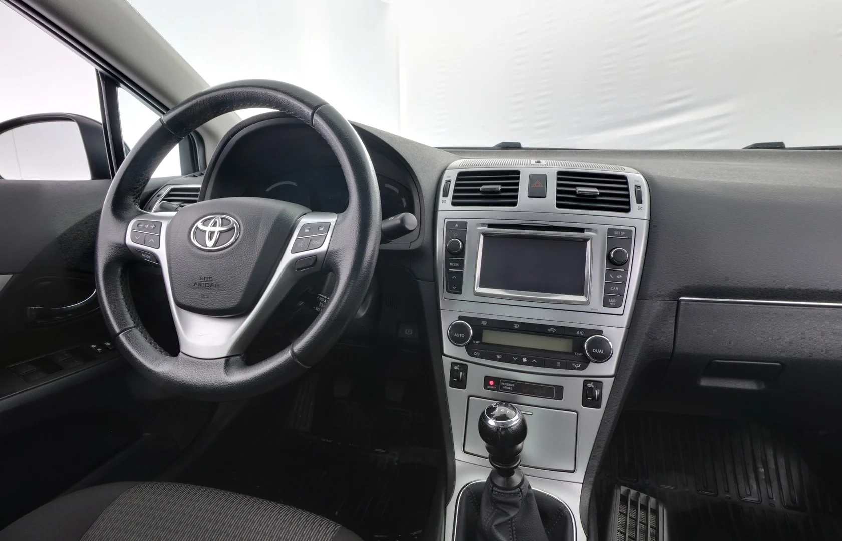 Car Image - kFBkwdCcBLwGLxL6uMe7r