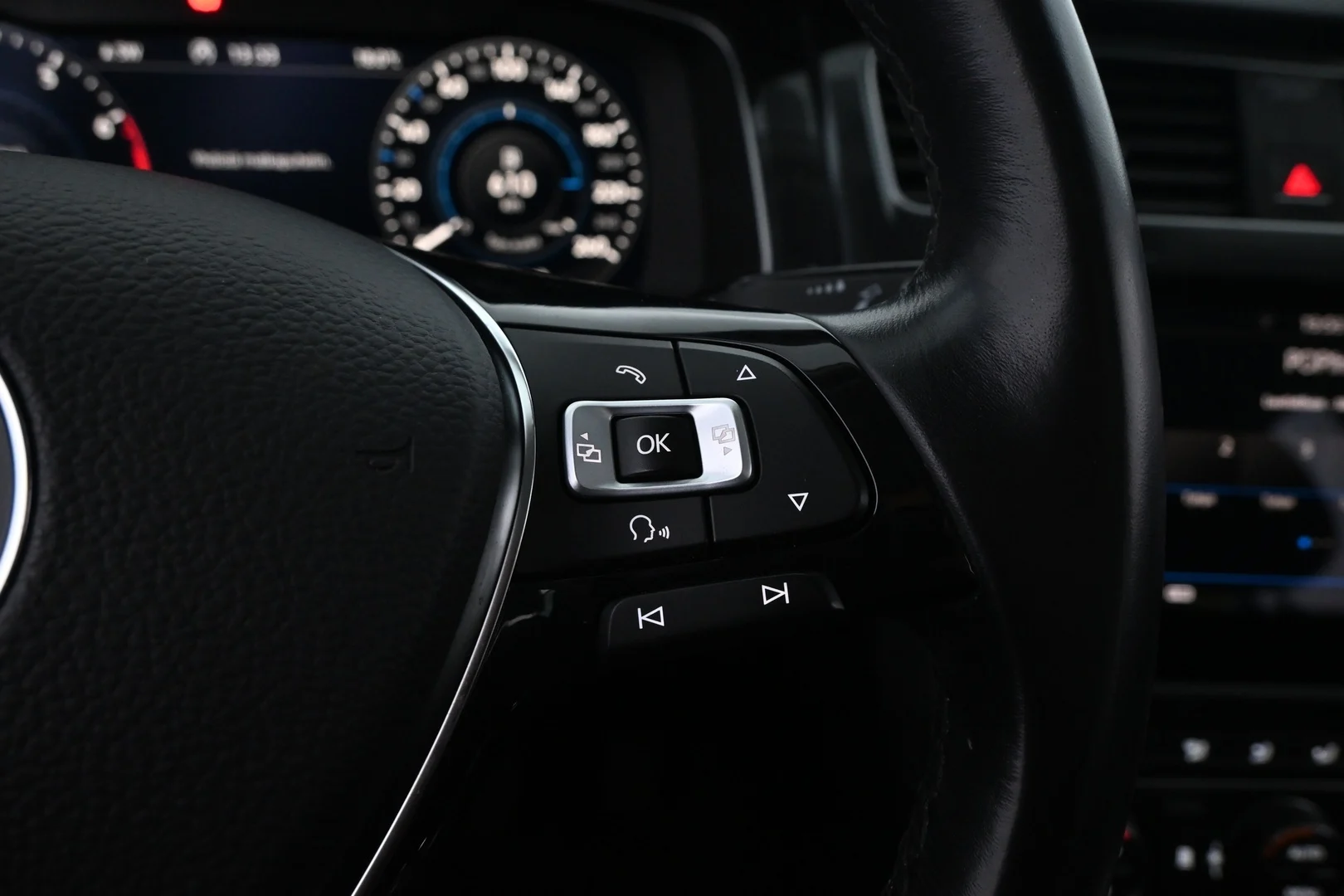 Car Image - 6ltaTK1aSu7mLiyZzm8v7l