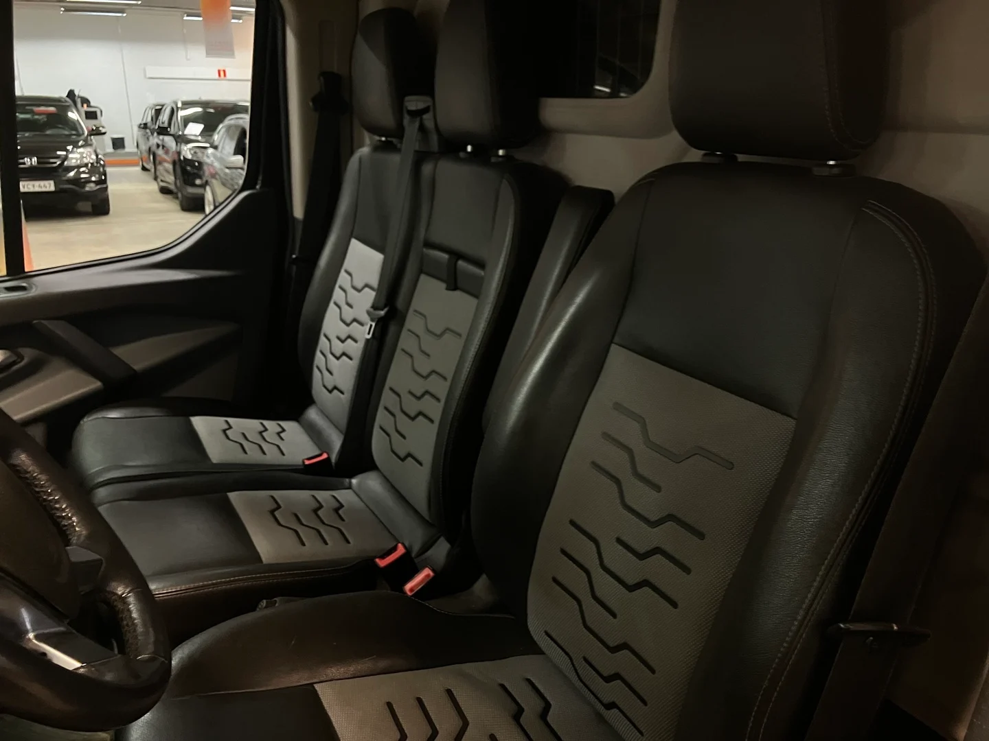 Car Image - 3gcEyKva3CPqiL0vNFxYZm