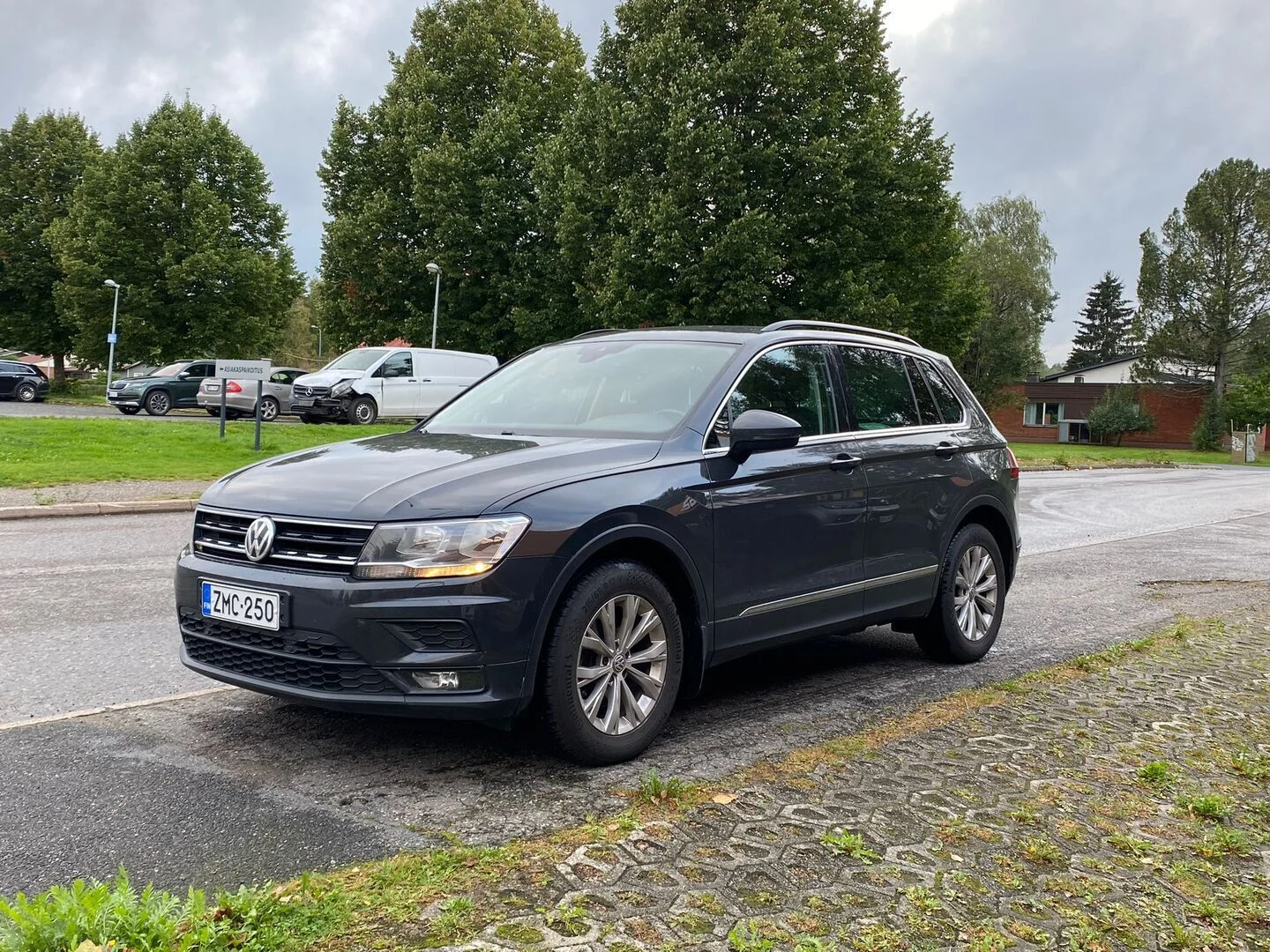Car Image - 5EbgPjb2InMu4ypwtvDsK6