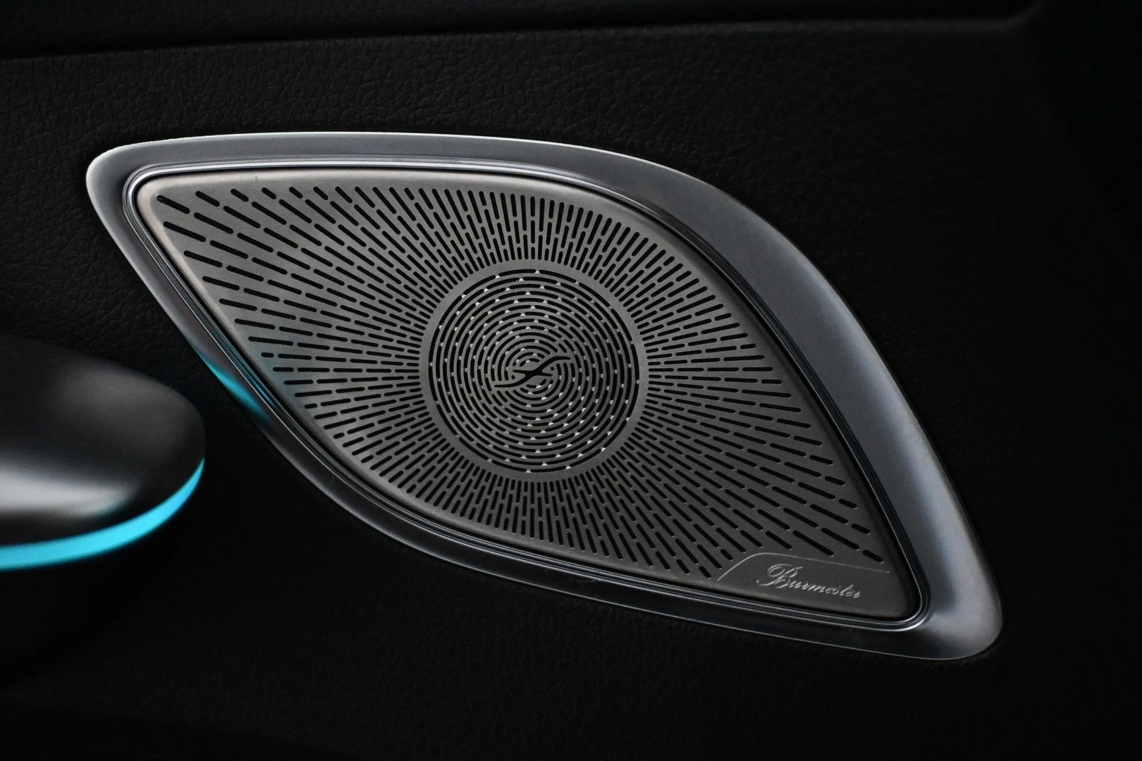 Car Image - 7h6BSTTf33UcVYLsXZ6SeN