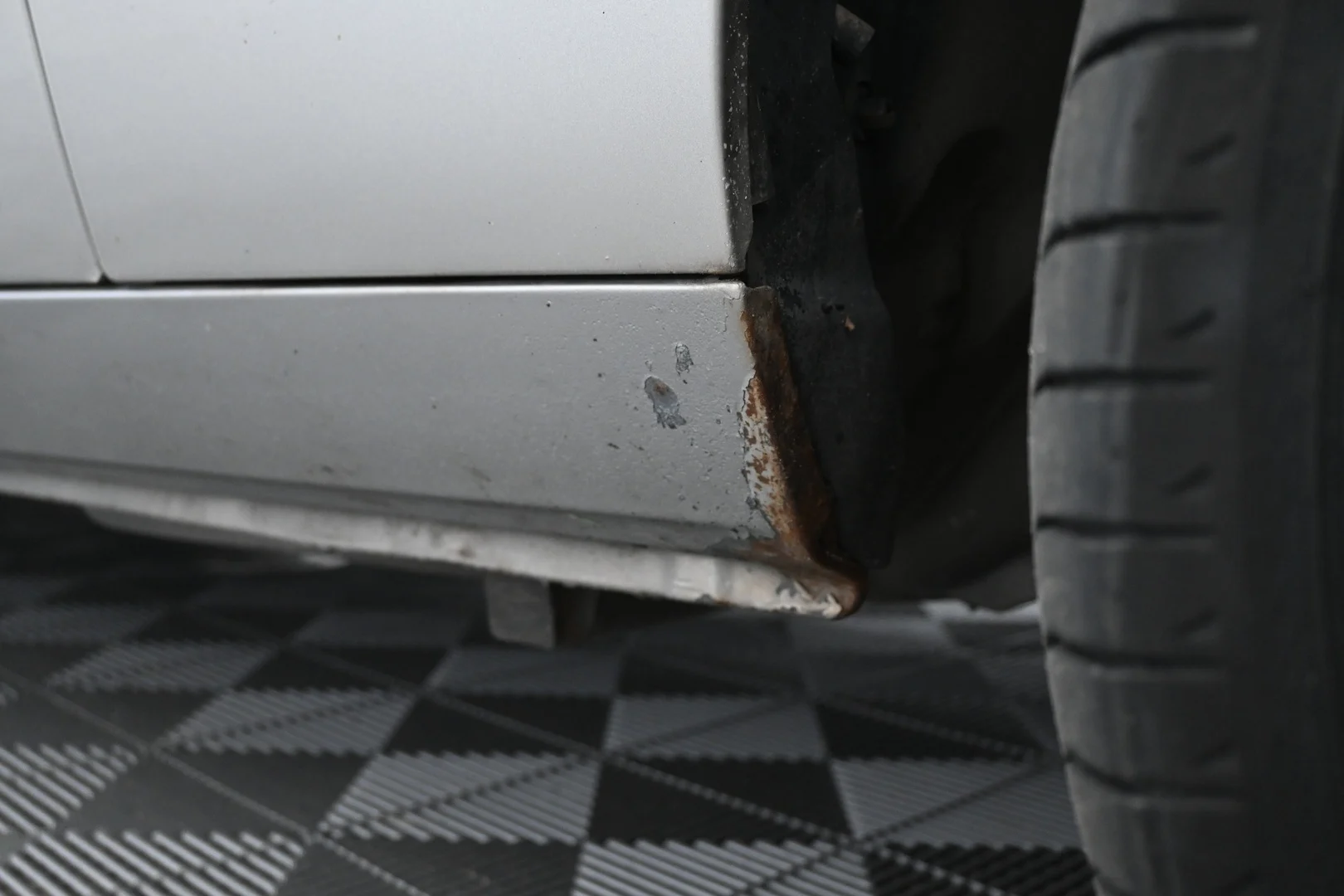 Car Image - FwyJT6Ga9AAlmVO8qm1Q8