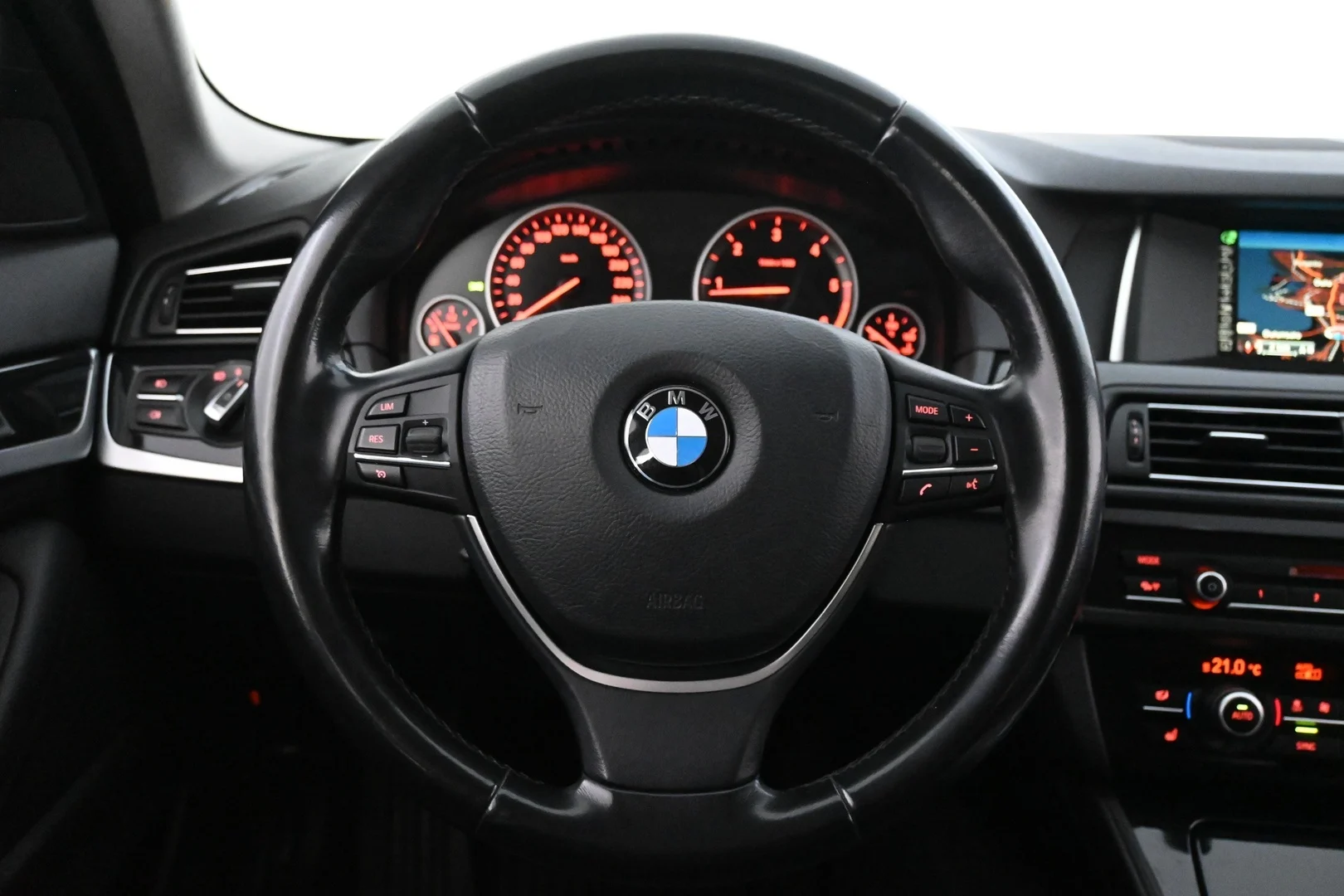 Car Image - 53mm3YxiO2YJuxRFDCdBo0