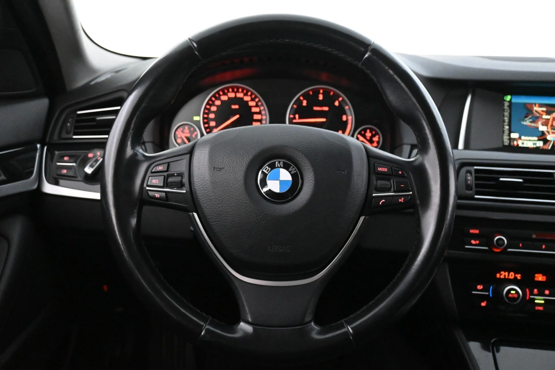 Car Image - 53mm3YxiO2YJuxRFDCdBo0