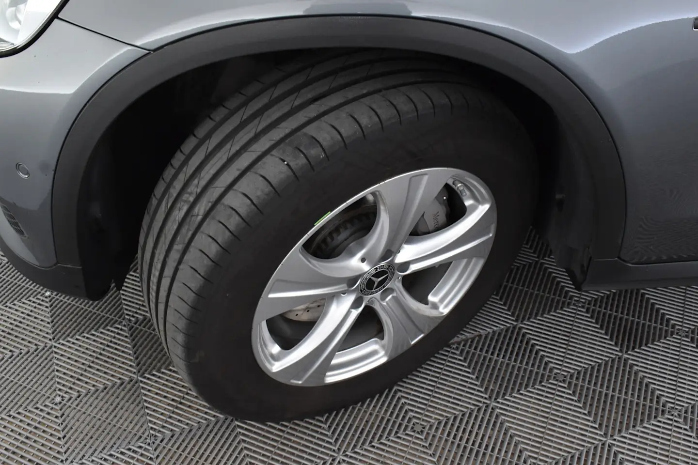 Car Image - 7HQq3MOQRnGI3ByDvxHblg