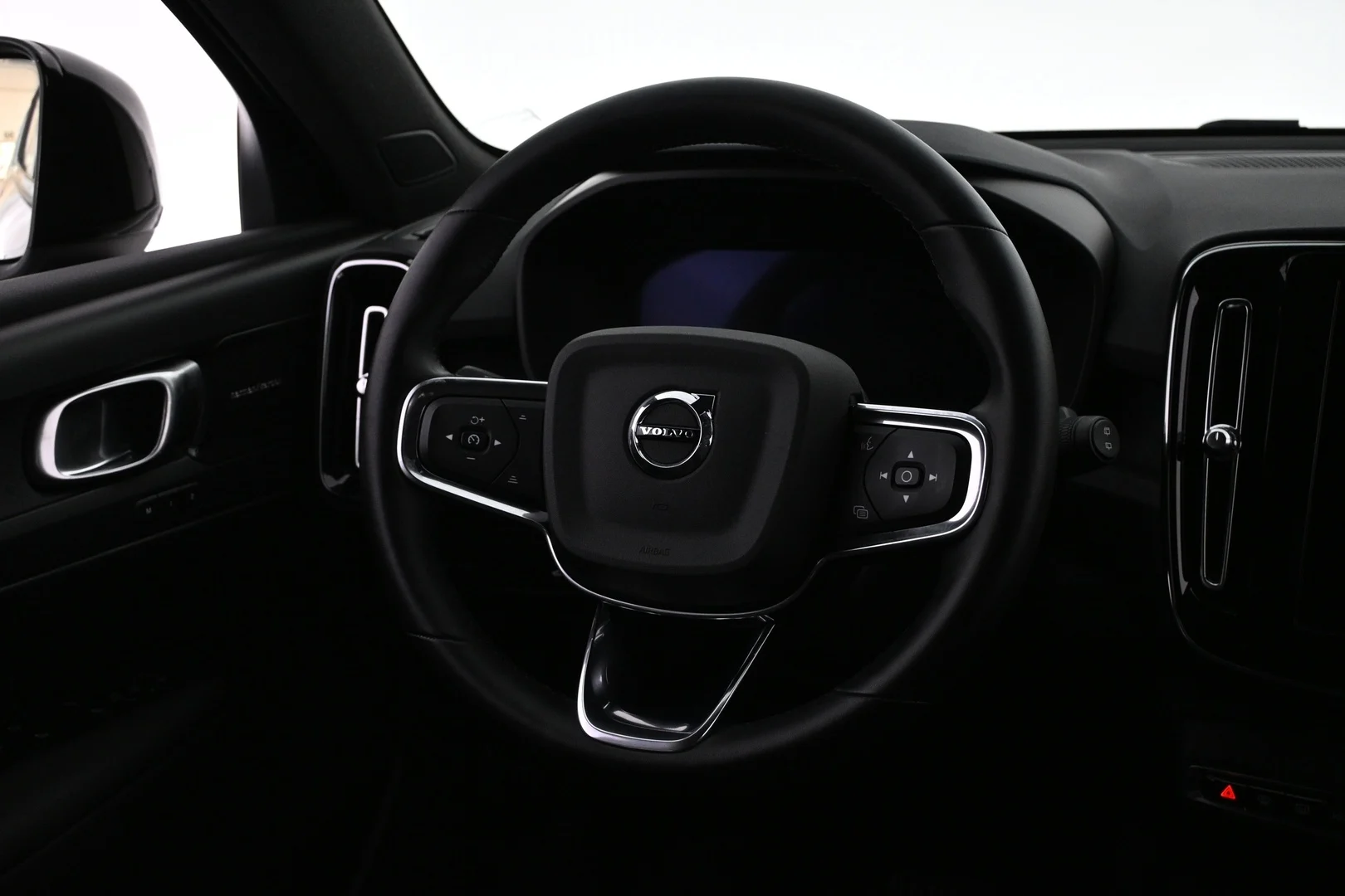 Car Image - 7IiX3PCdDC5wpUT5hbpzyK