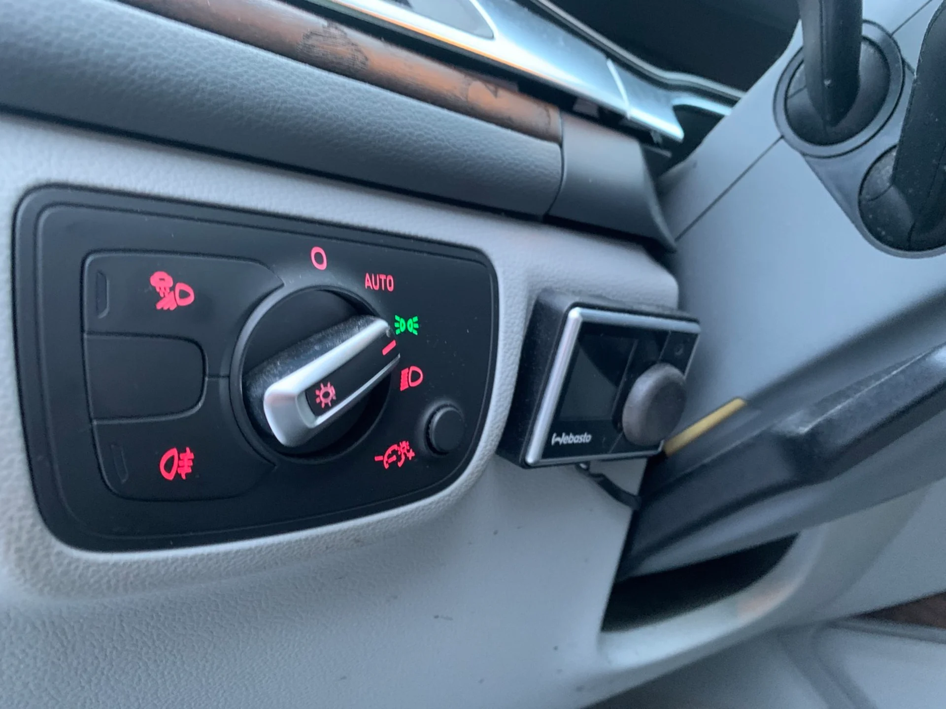 Car Image - 2BhdptYCO8tY3JtcfJDEoU