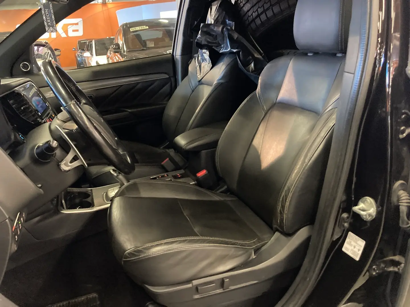Car Image - 5kRwYWoE3Js8EHpB95lT9C