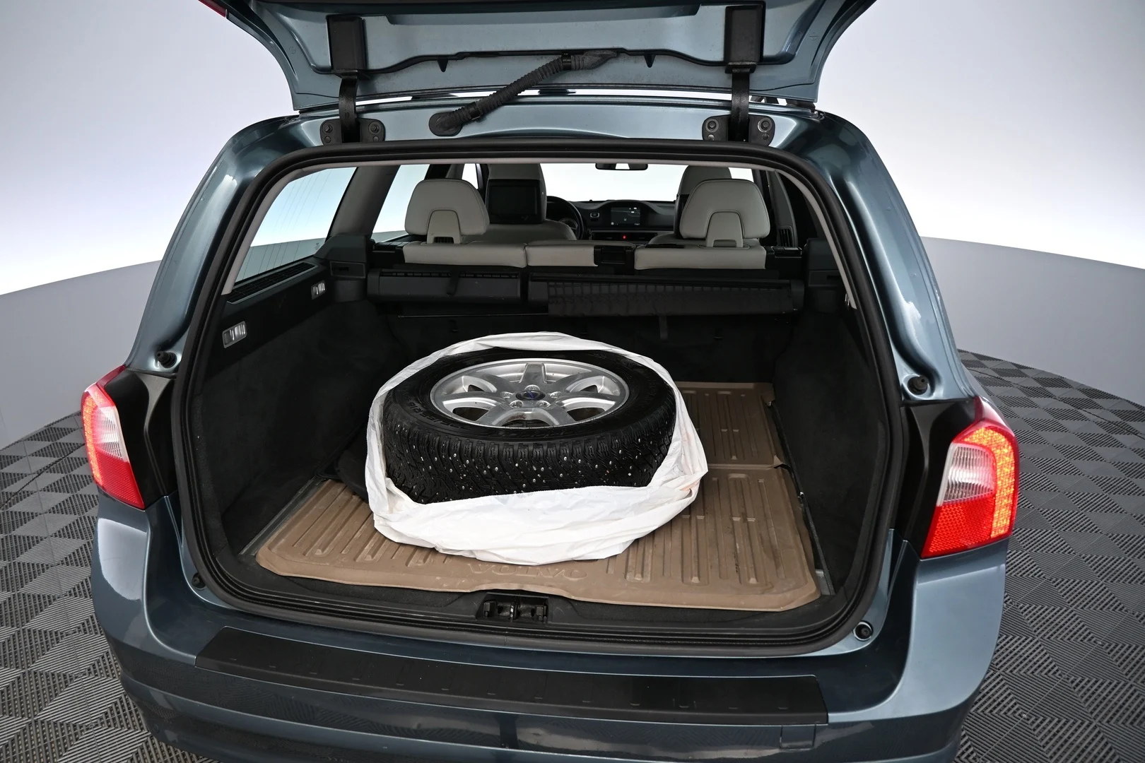 Car Image - 7KZVNKu3zNNzi1NC1HhOIc
