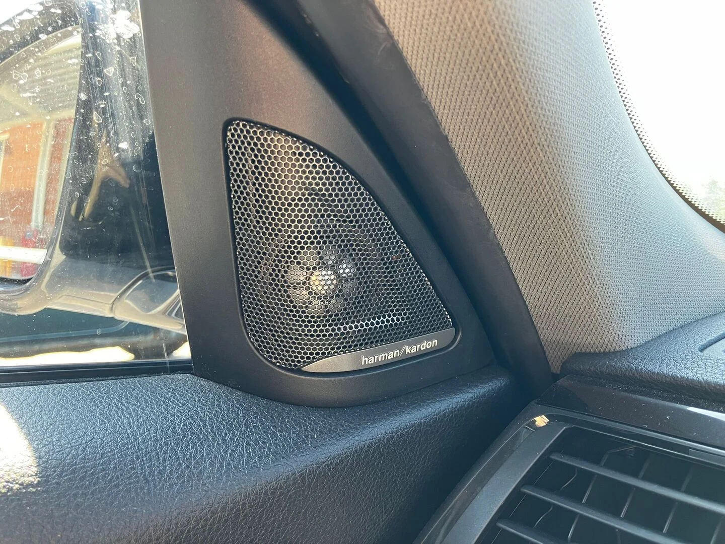 Car Image - 4SM11ISyVva2DsfwpDnnmH