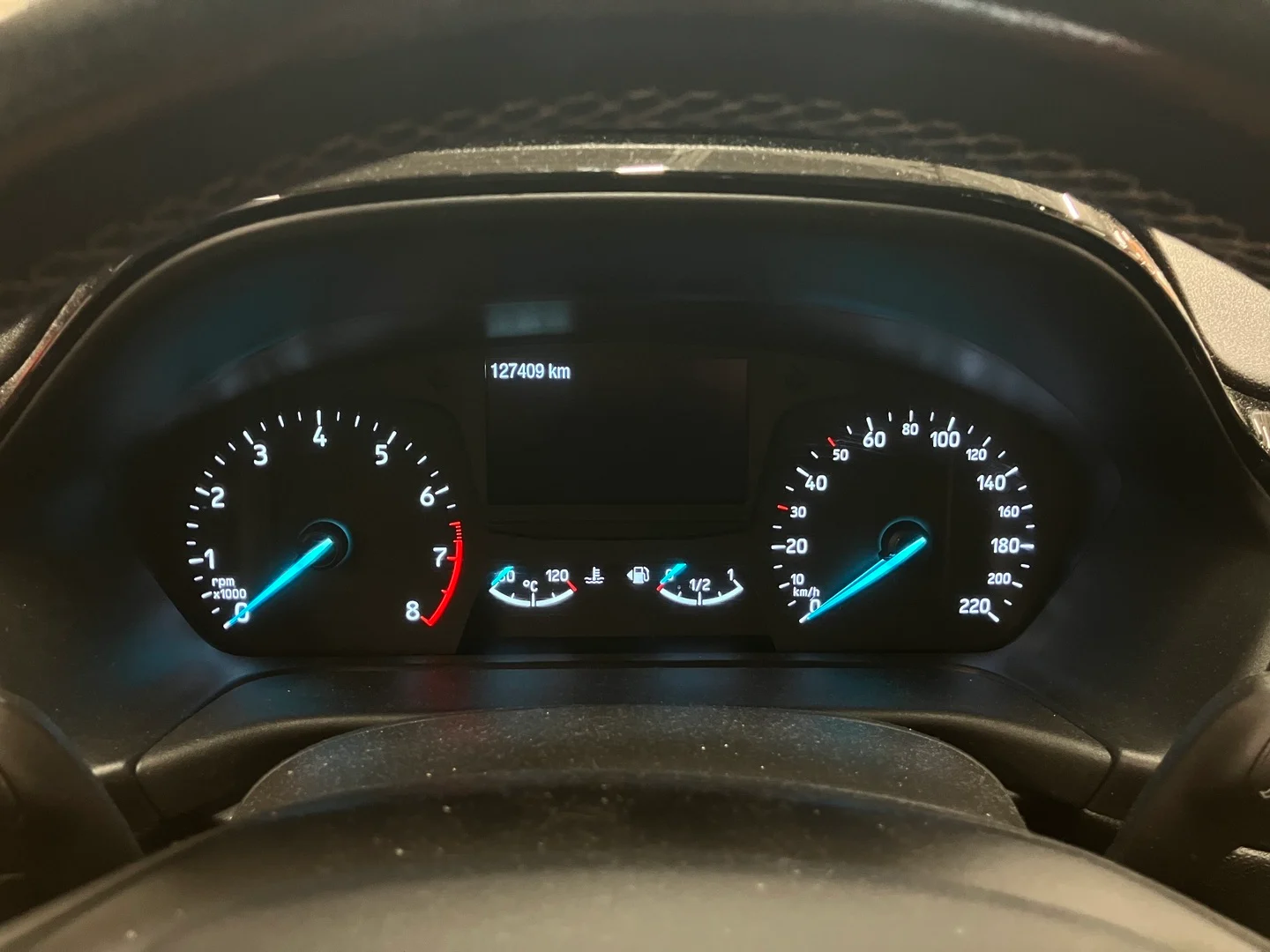 Car Image - 3QFmyxPT5PygtMoHGgOIuM