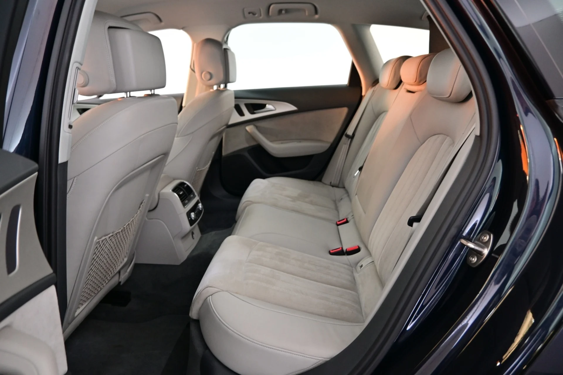 Car Image - MMvWnNa0pJZrQ0be1Kgzs