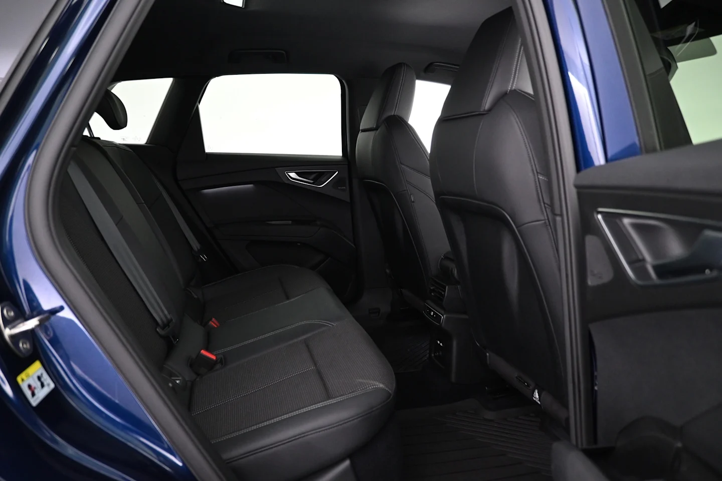 Car Image - 4wL9DkUpkbx8SNqcIO1C25