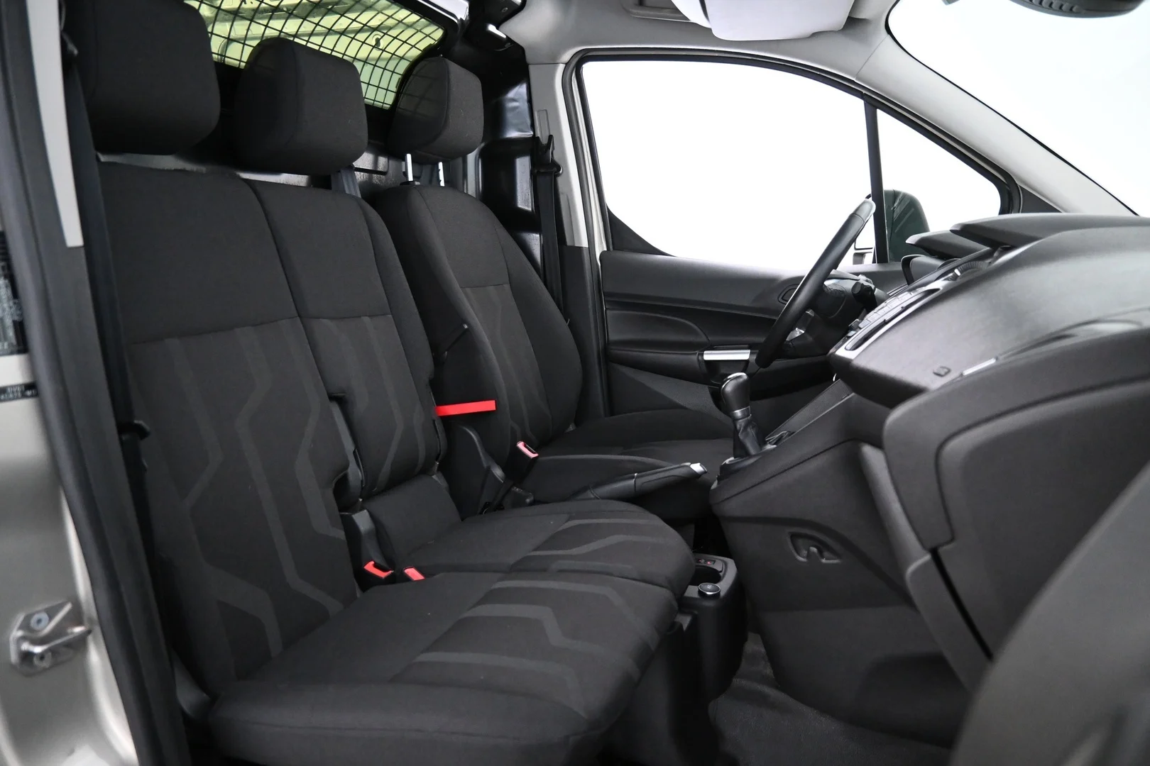Car Image - 7gGpzzcXZxNc8EHFKYLPV1