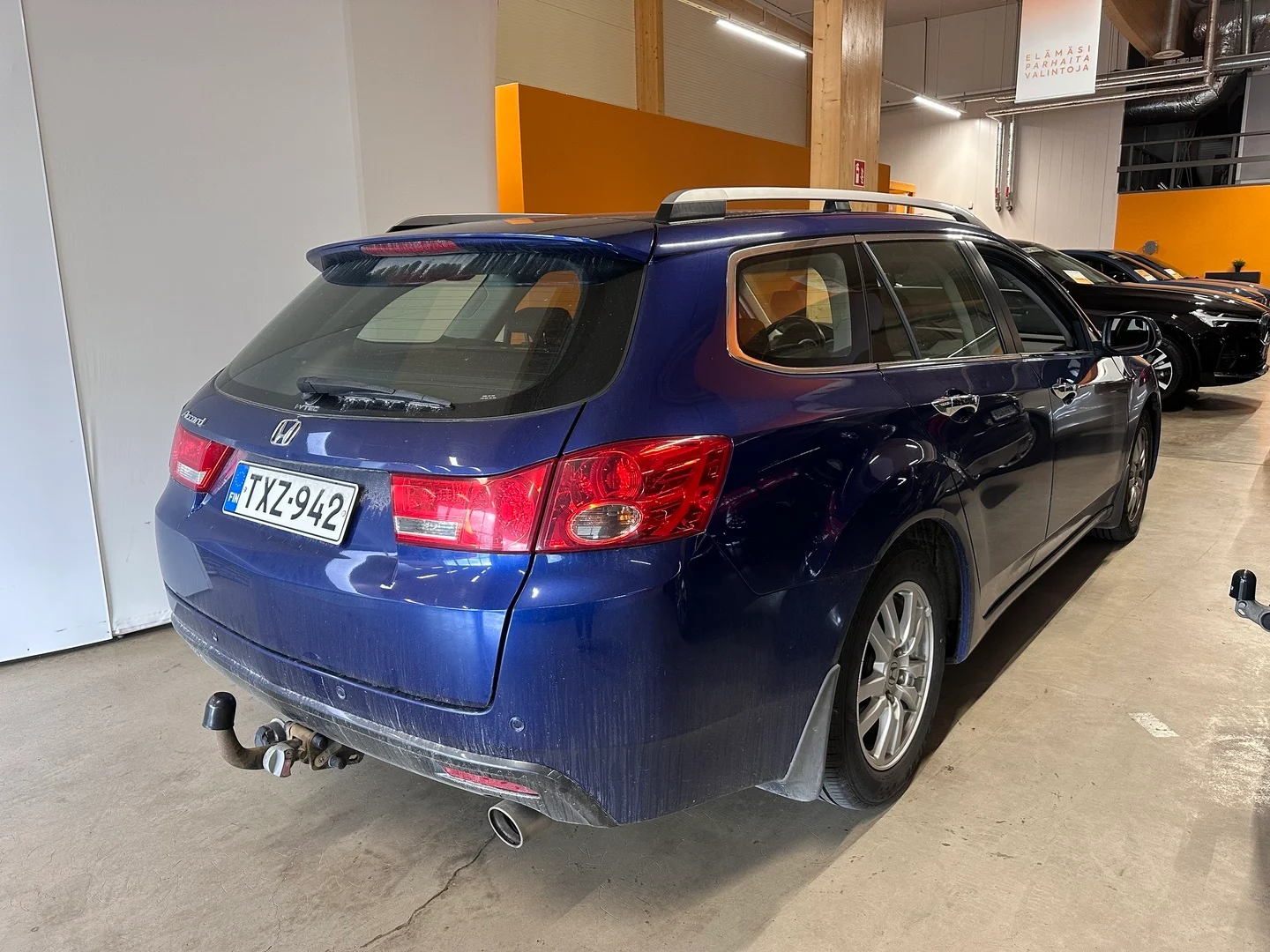 Car Image - 6koRiK4FeN4qlvgSlSIhZm