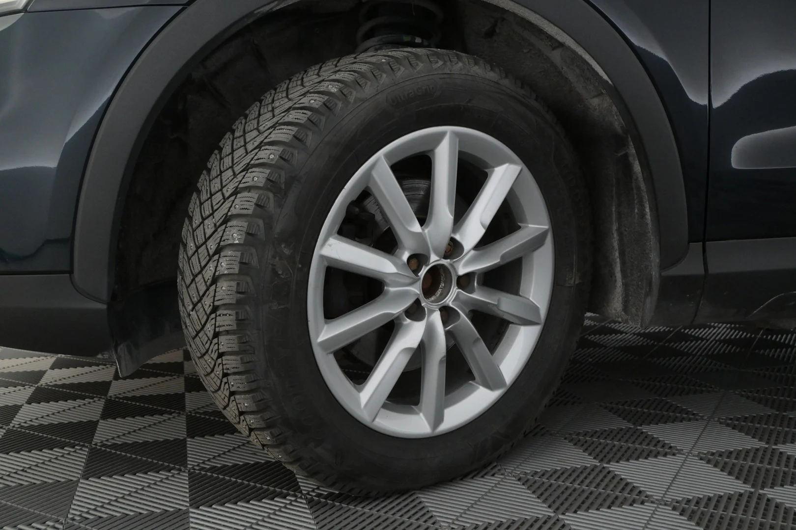 Car Image - 6QHPqfyRXGy0NG4tfPclbI