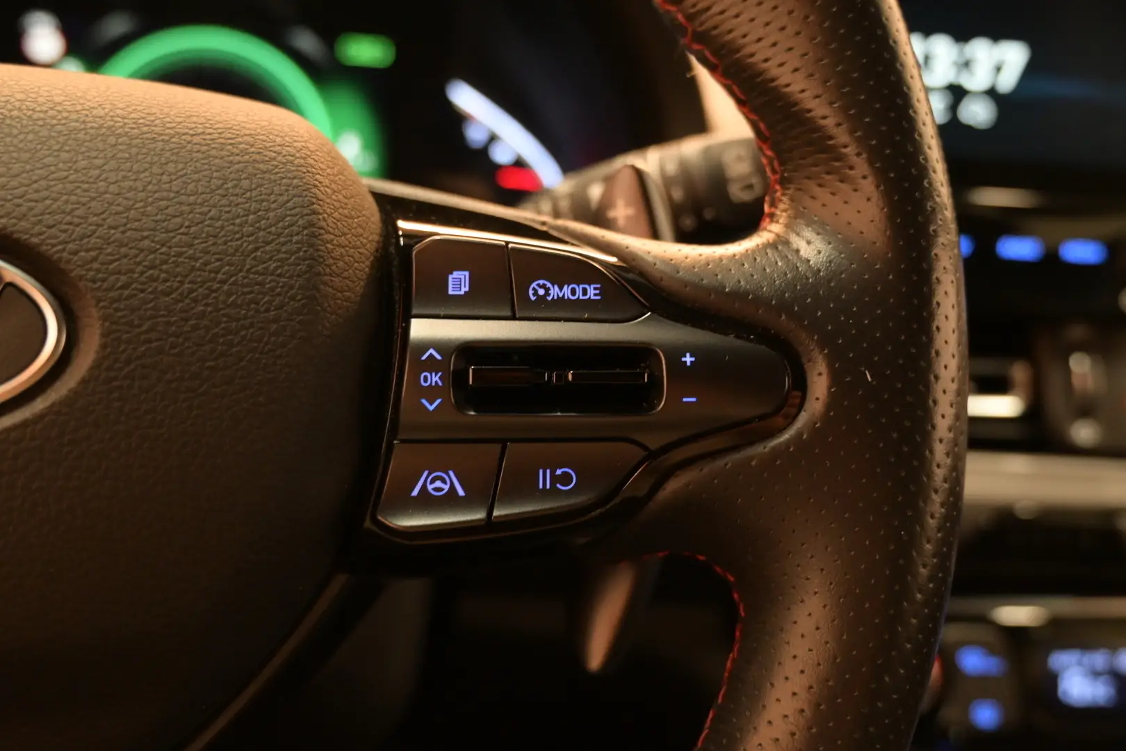 Car Image - 1uFz45u47rCosbxIWG1mxH