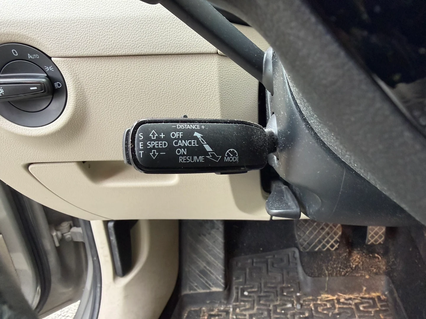 Car Image - 1DcIGEvBRQ8CW74HY4gdh3