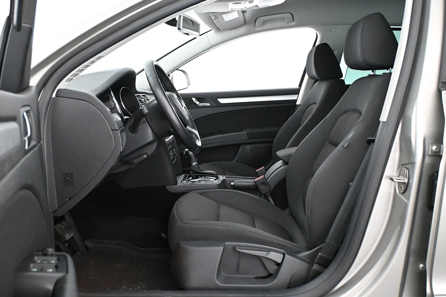 Car Image - 4WLE6v1XhPv6Drqj8eMHpn