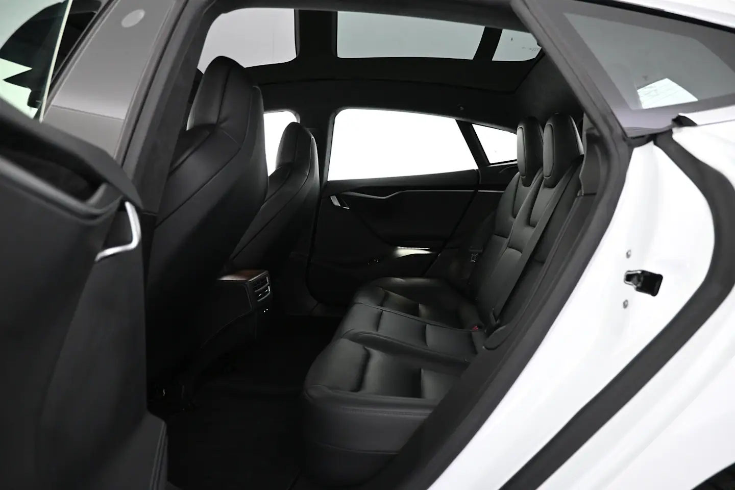 Car Image - 583G0ag8Vzekd8d5Lwxrlg