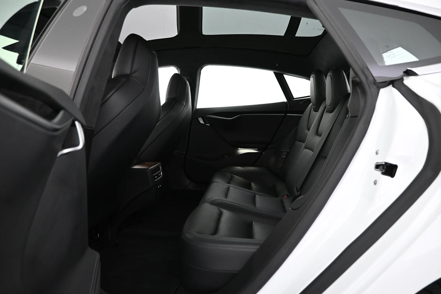 Car Image - 583G0ag8Vzekd8d5Lwxrlg