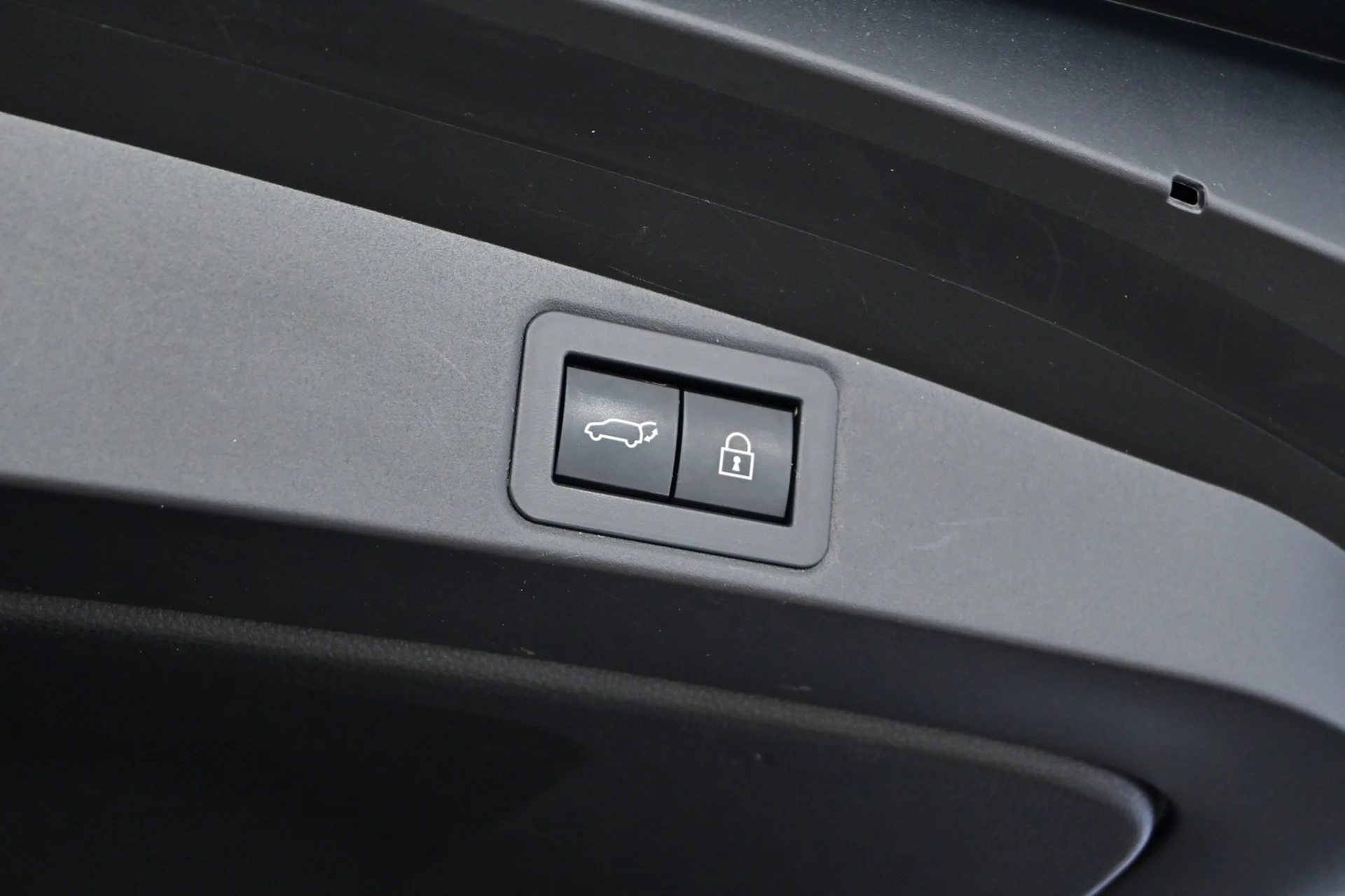 Car Image - 1G9OY6wA5ECYGf7NfZENUx