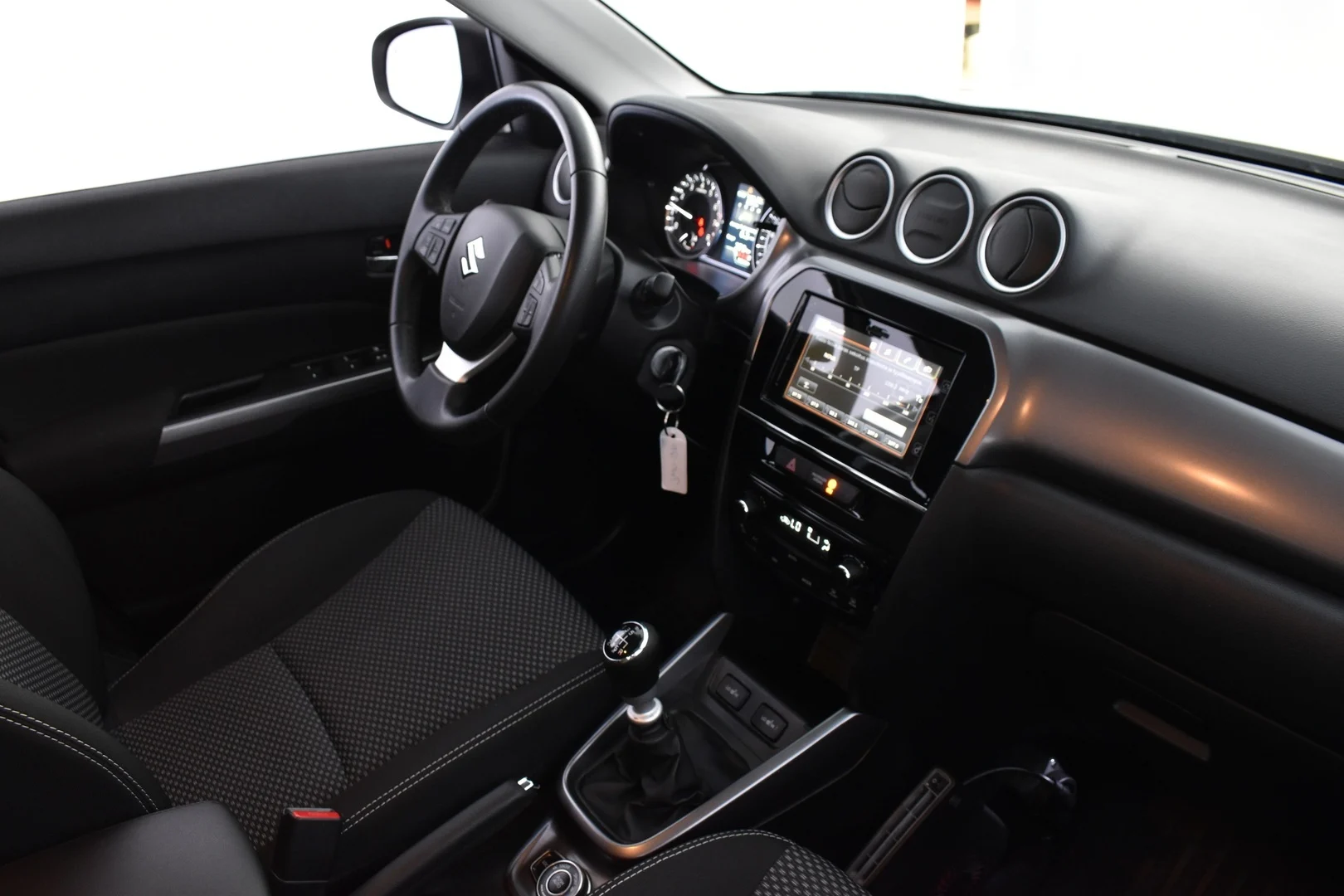 Car Image - 2FVtqiU5g0MIvTaj5rfwMJ