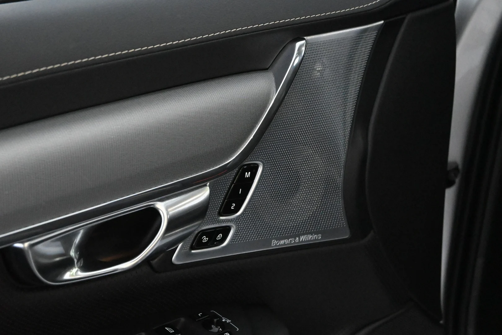 Car Image - 3lOj9wuOTHTSIPb00hsc7W