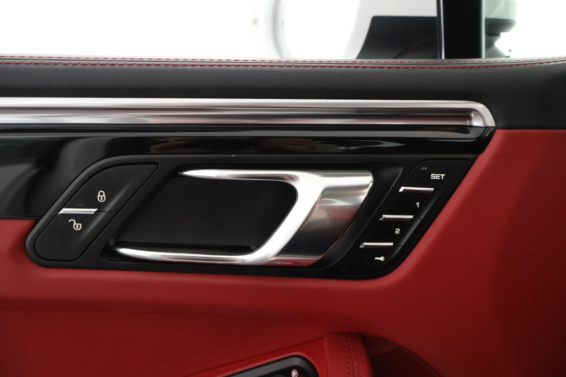 Car Image - 5amvhMTdIWAXPbyhe9Uoik