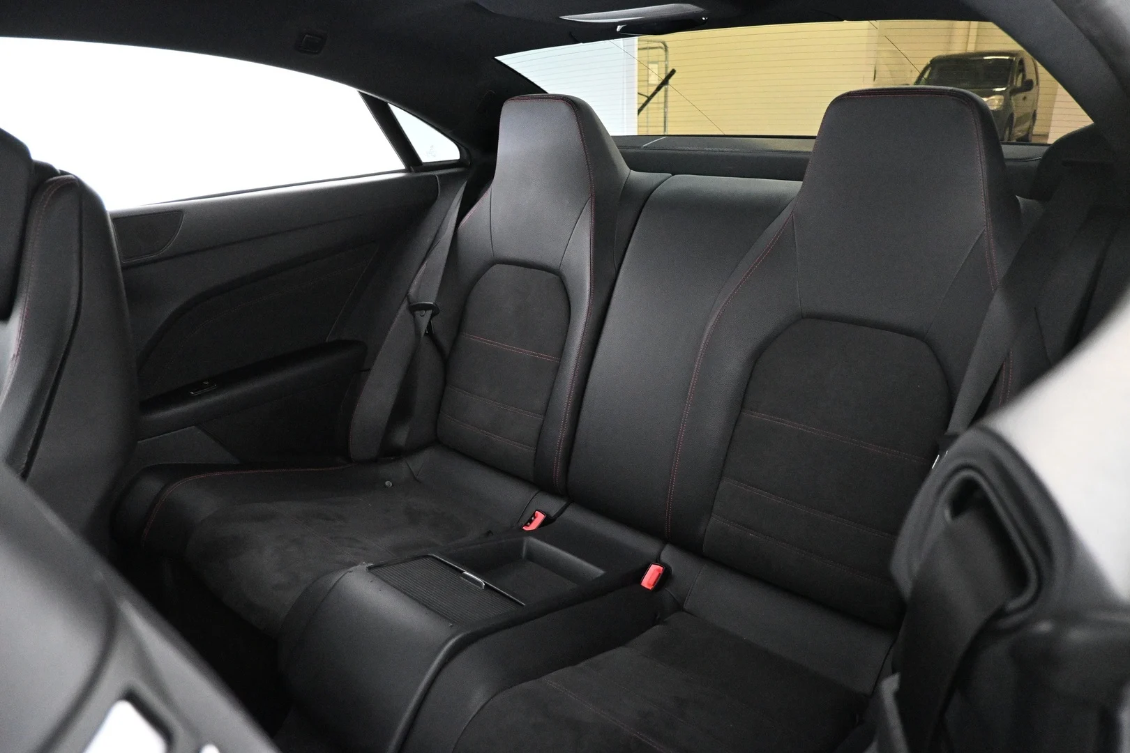 Car Image - 6G7iqR5zV4IUVYE793s0lR