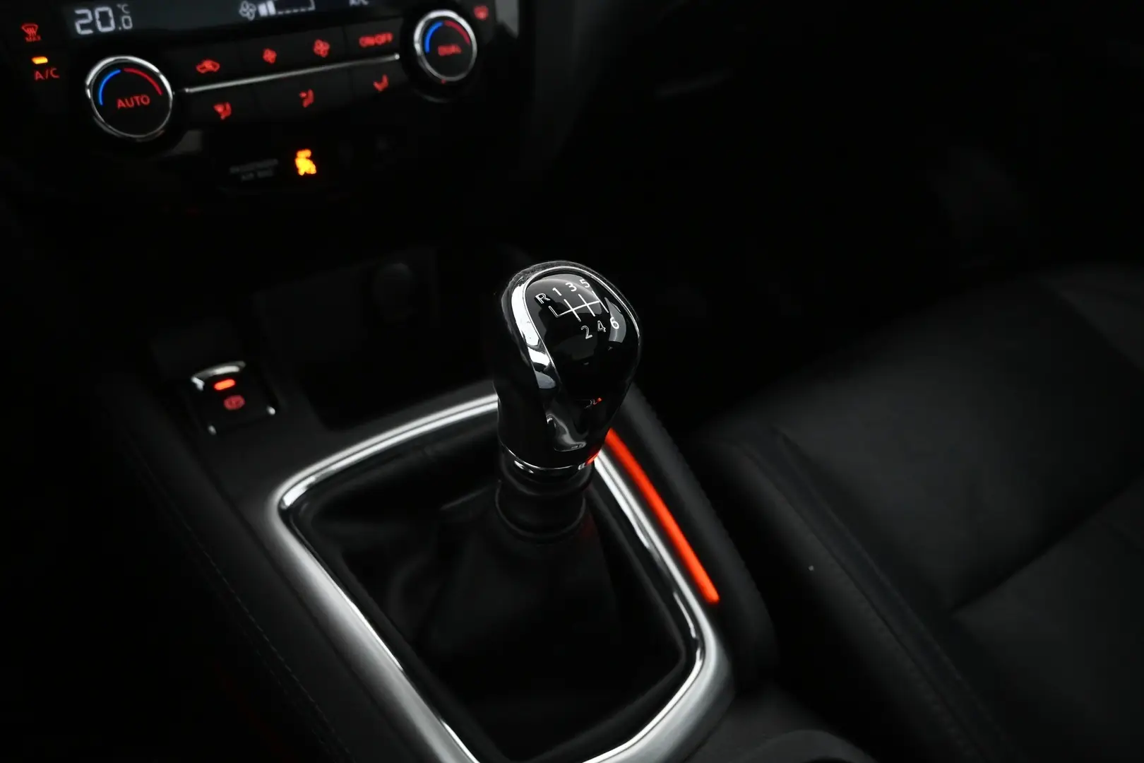 Car Image - 1CbFsow3fikmmT5c3Hu0a2