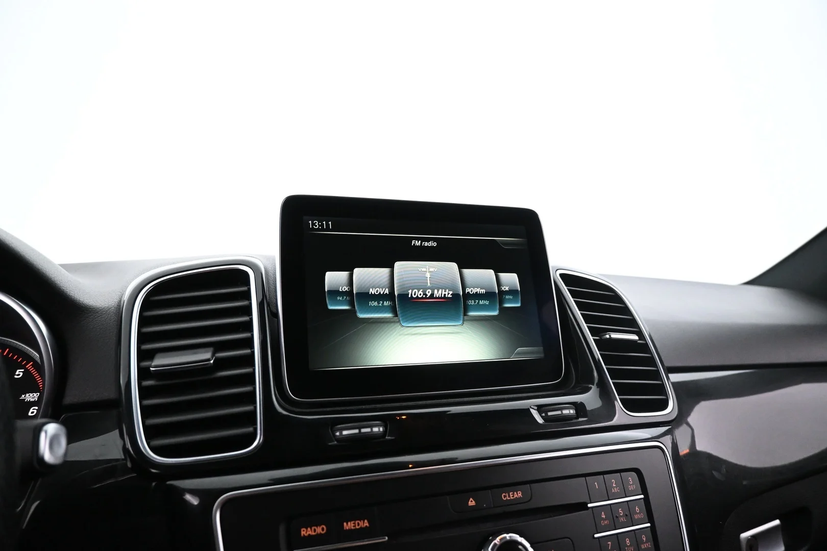 Car Image - Fsajn8ldxKODLpbvmWNEO